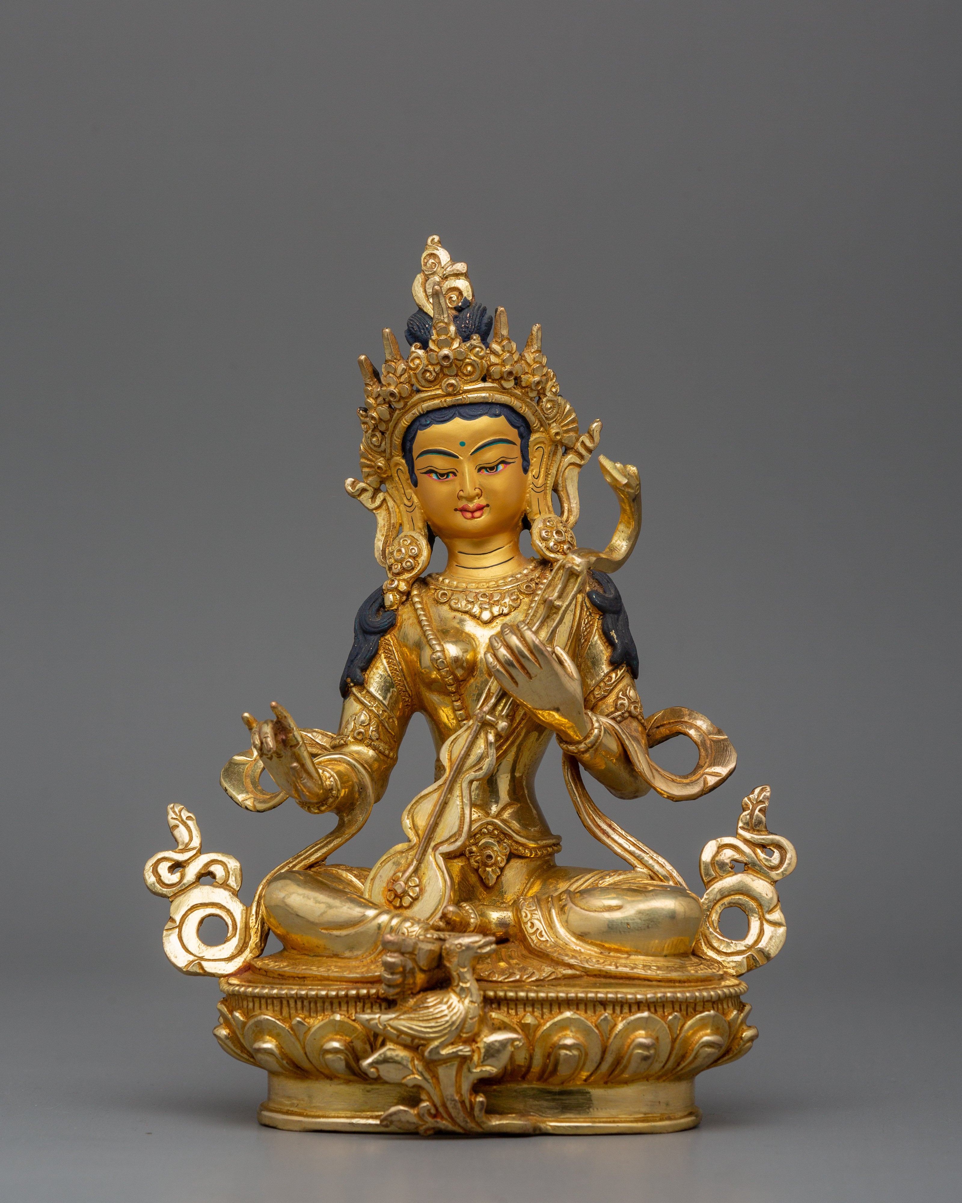 handcrafted-statue-of-saraswati