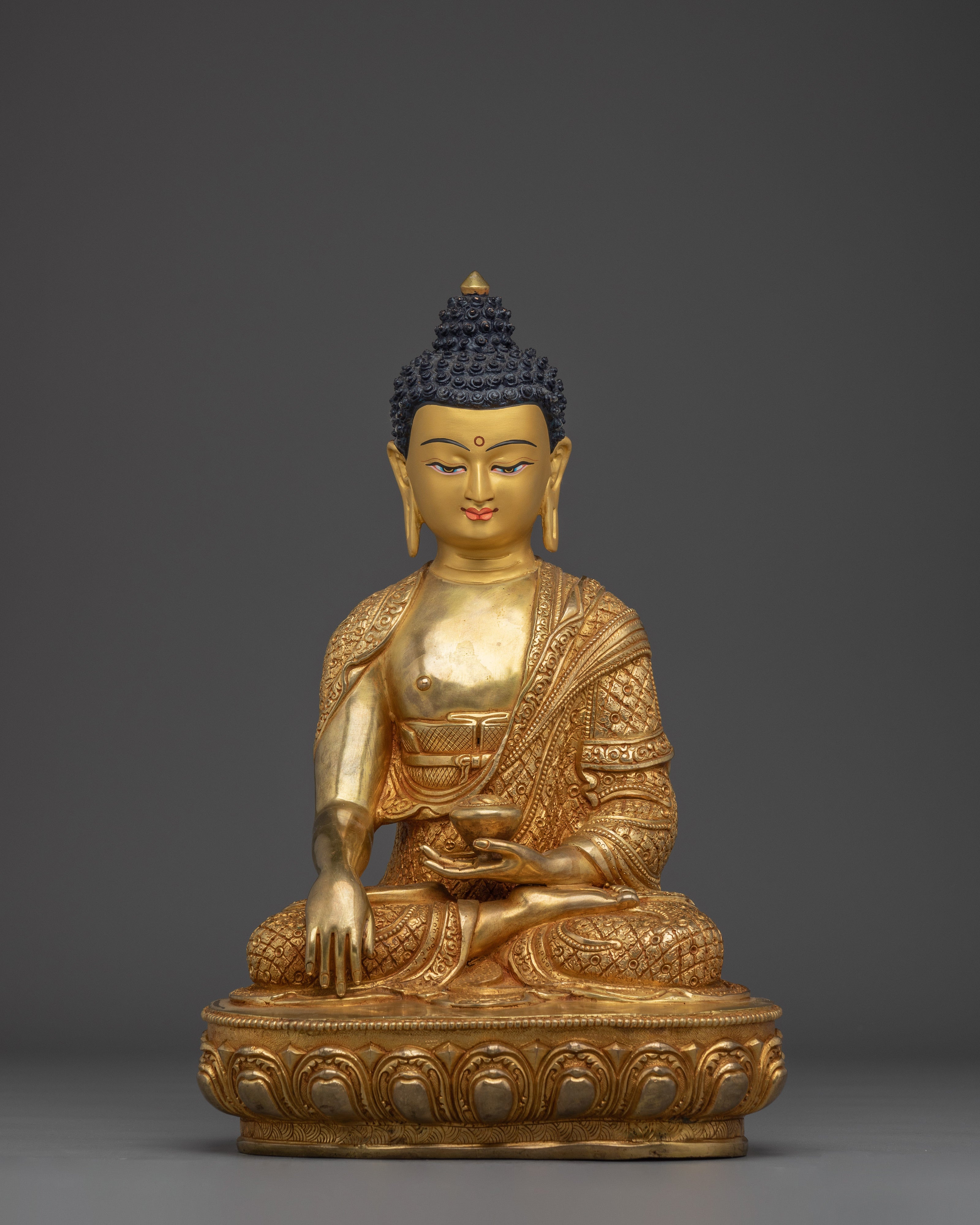 tranquil-presence-of-shakyamuni-buddha