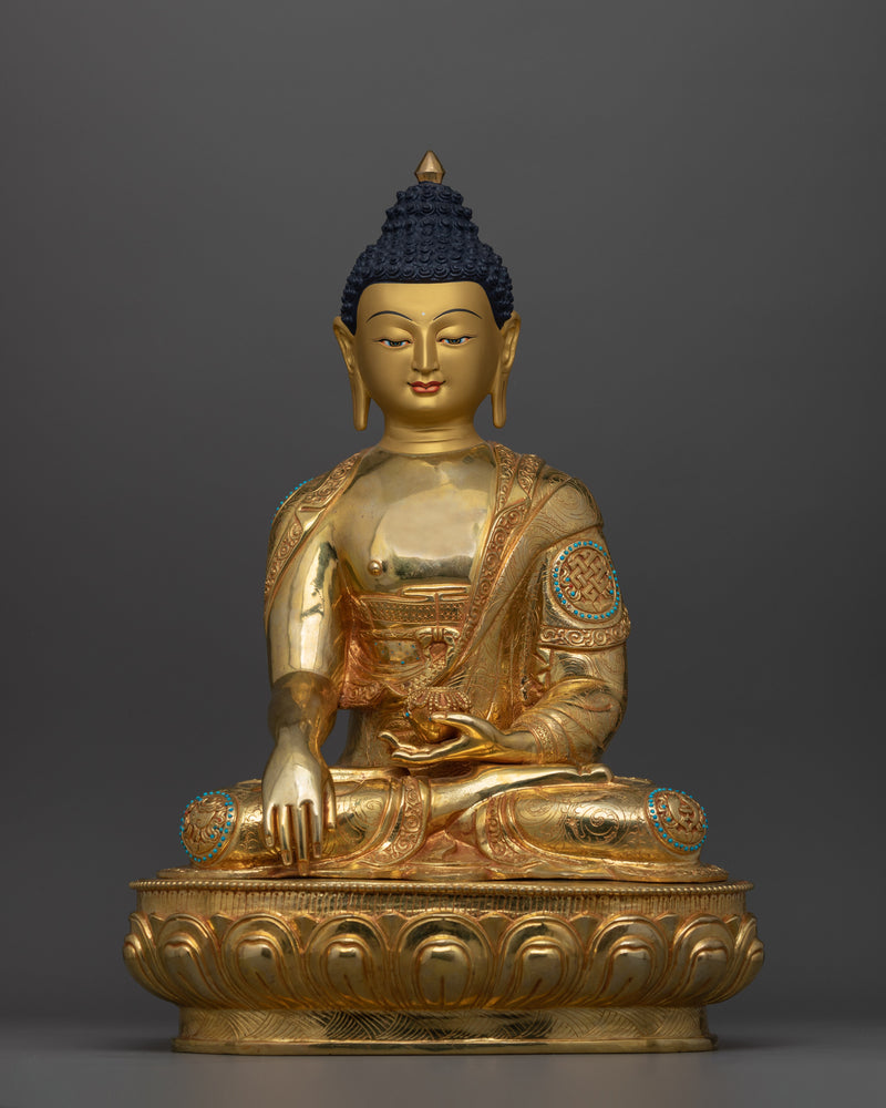 statue-of-historical-buddha-shakyamuni