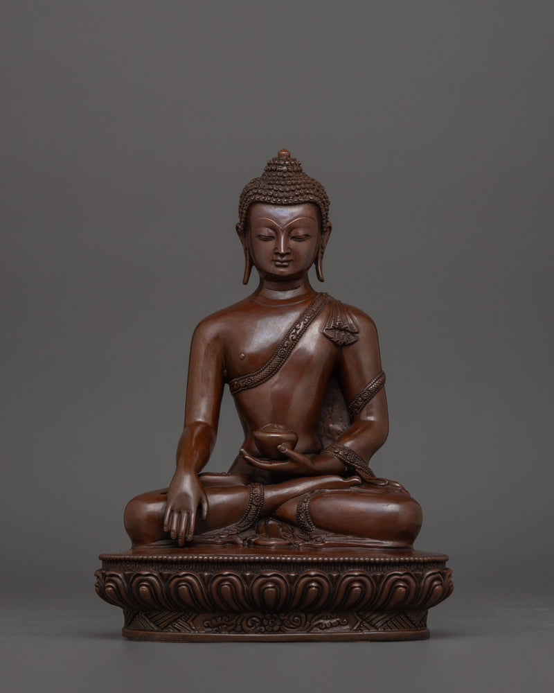 traditional-sculpture-of-shakyamuni-buddha