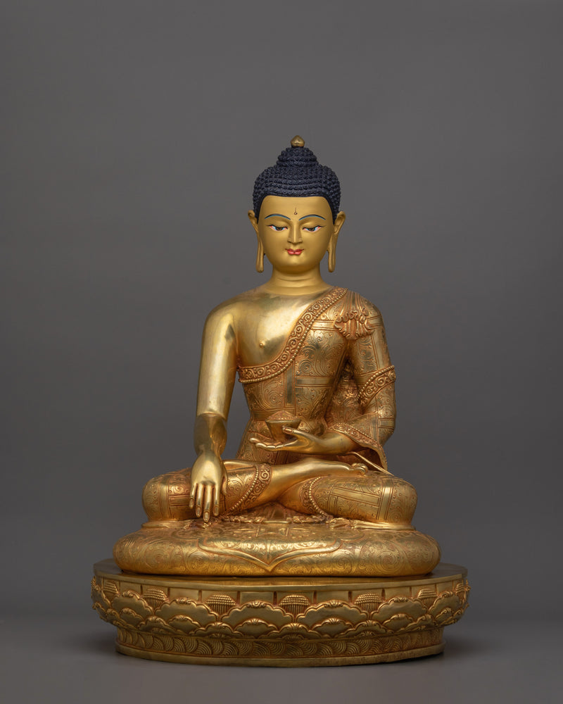 figurine-of-enlightened-buddha-shakyamuni