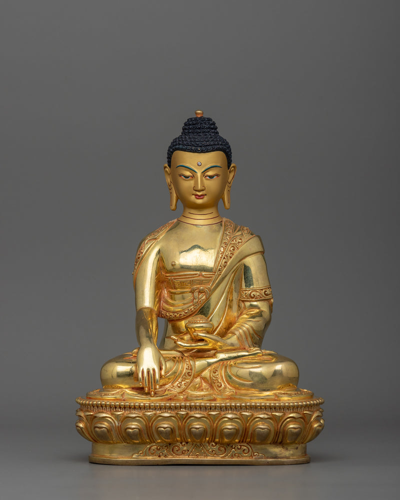 shakyamuni-buddha-traditional-statue