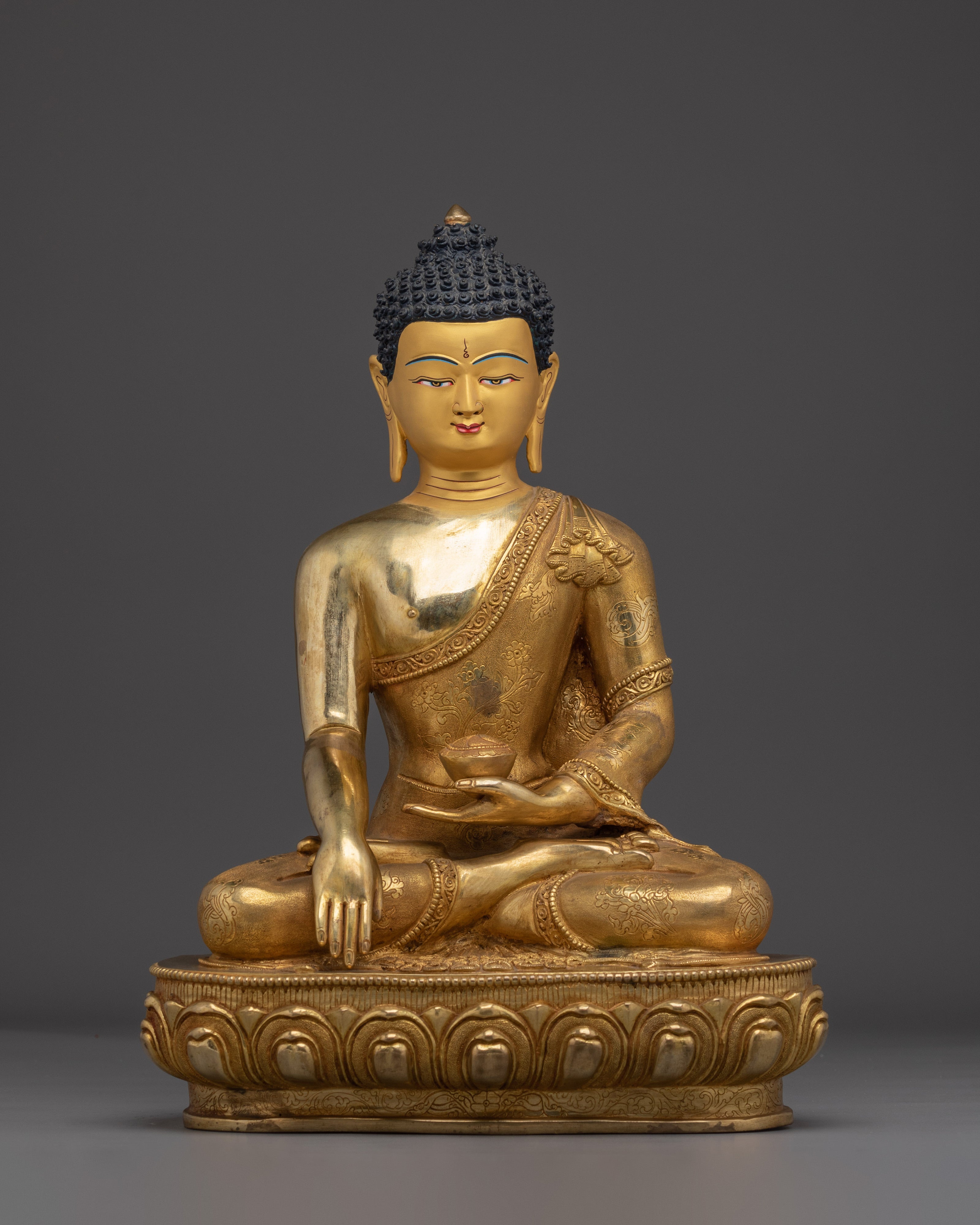 Meditating Shakyamuni Buddha Golden Statue 
