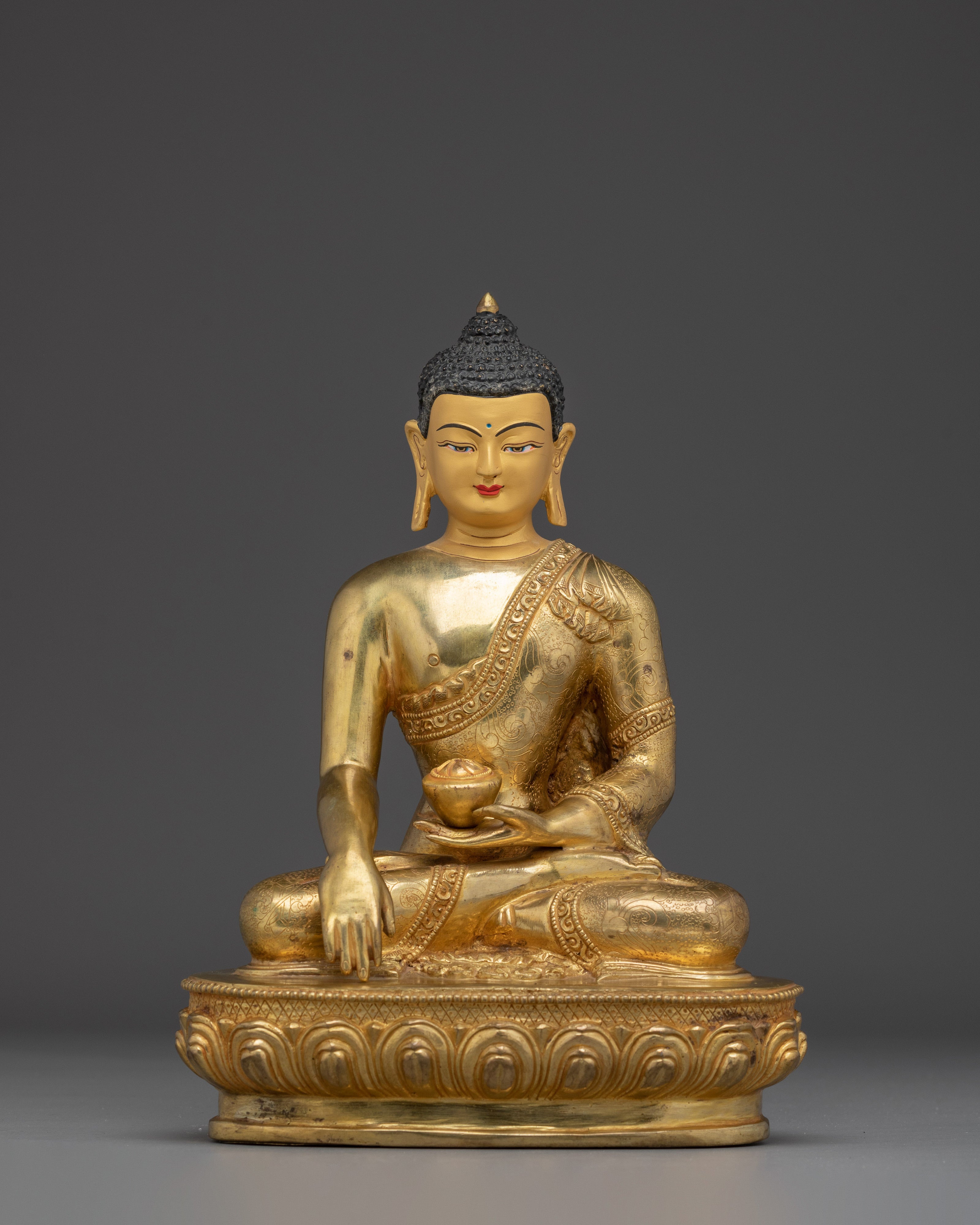historical-gautama-buddha-sculpture
