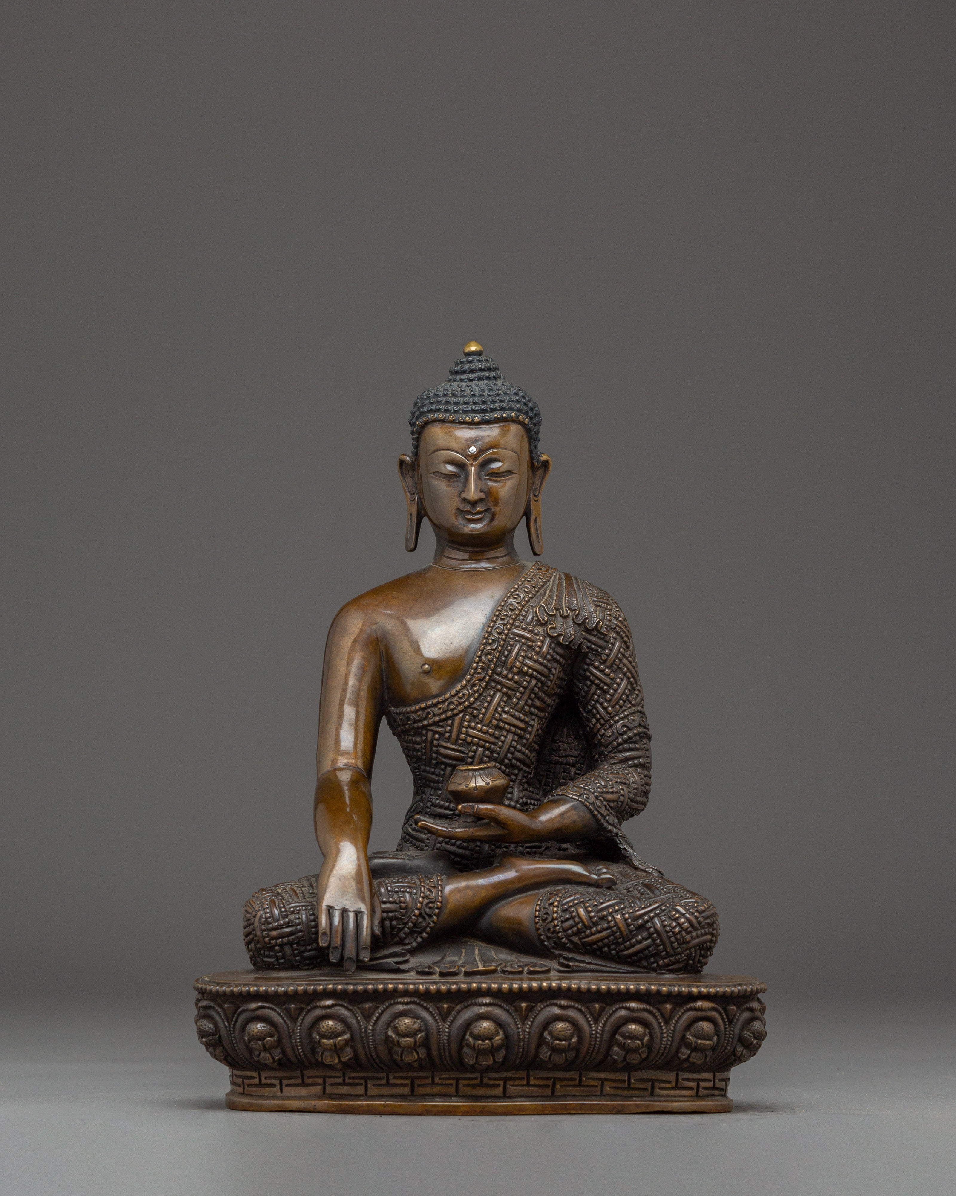 Enlightenment with the Shakyamuni Buddha Statue