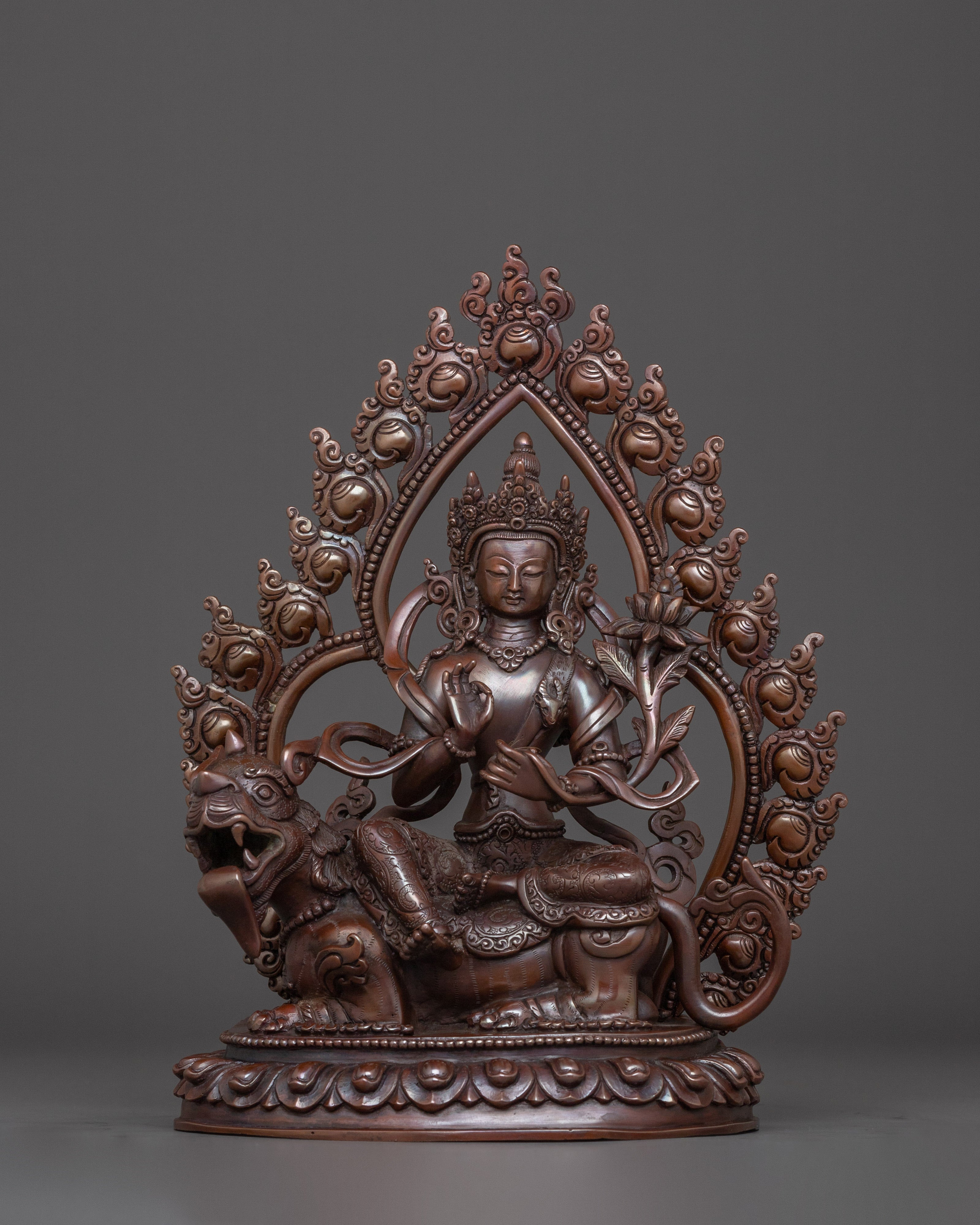 simhanada-avalokiteshvara-statue