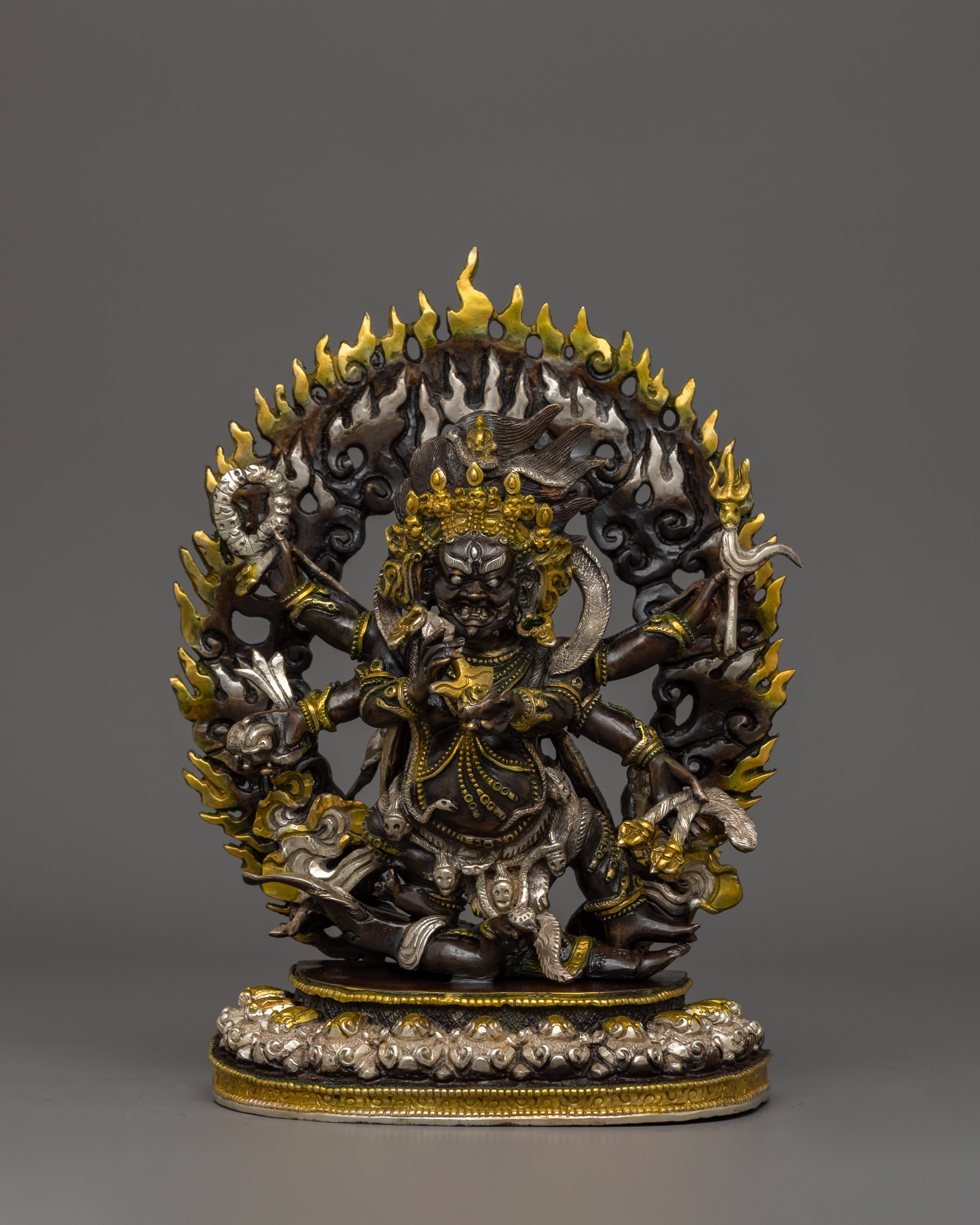 handmade-statue-of-six-armed-mahakala