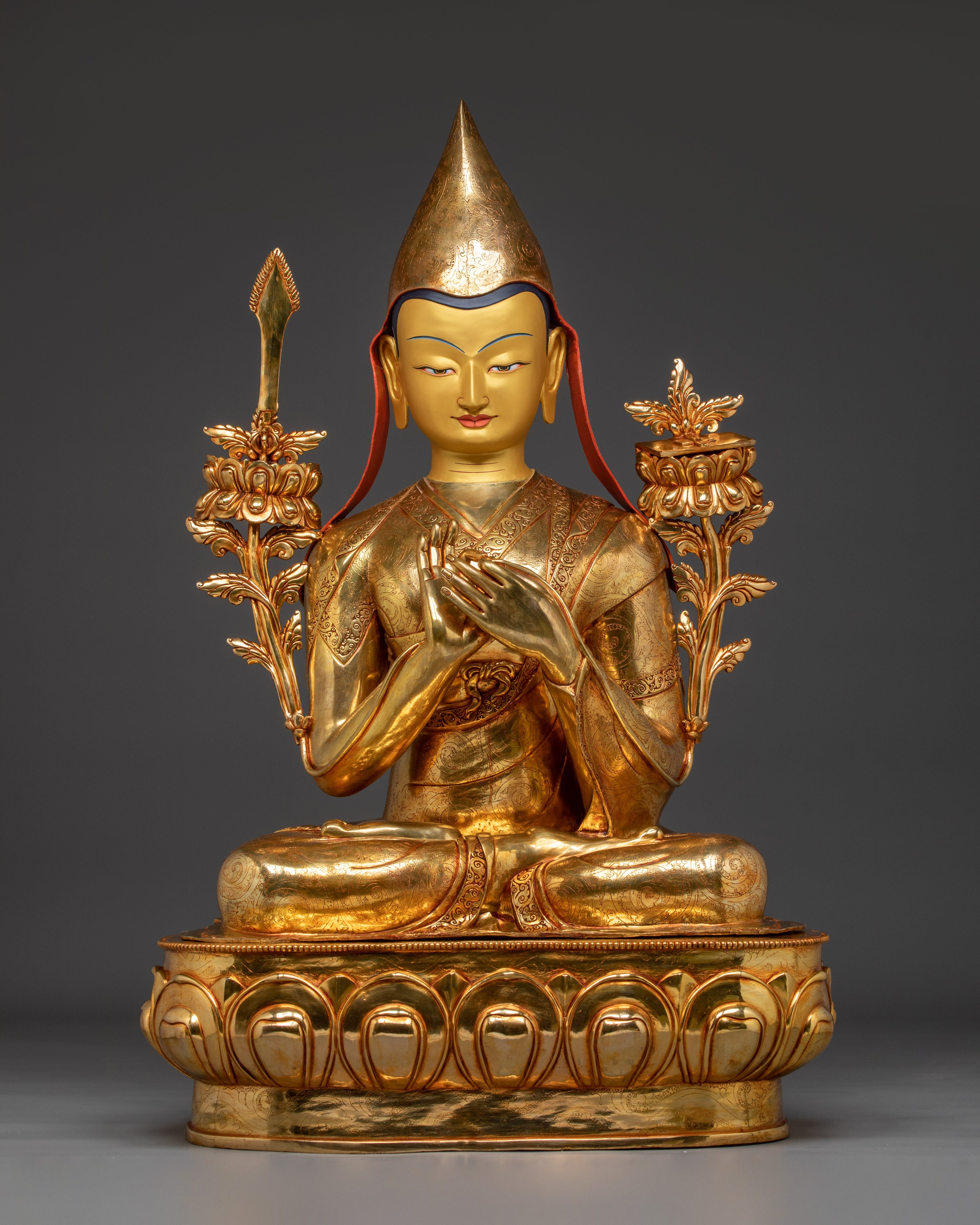 golden-tshongkhapa-statue