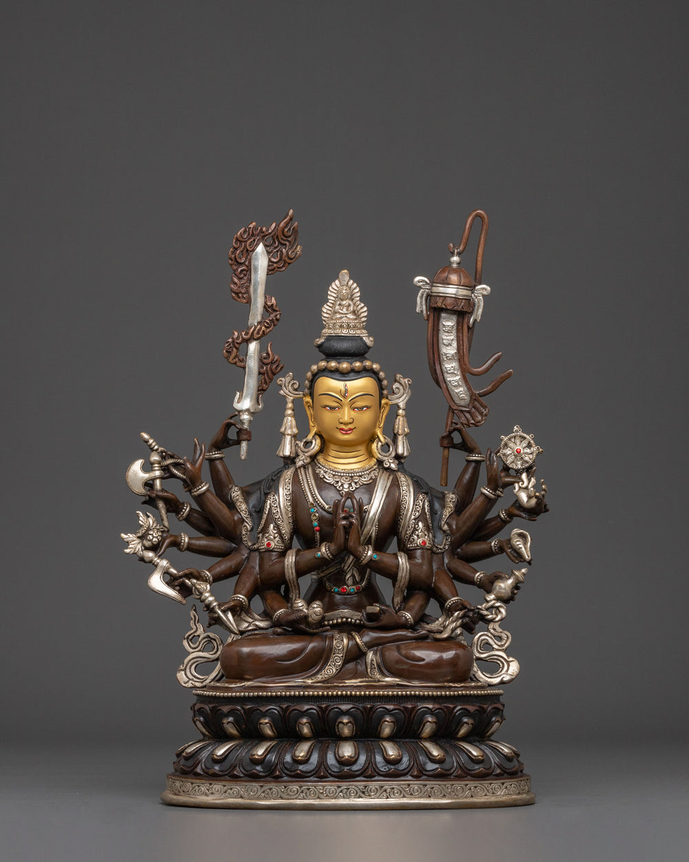 Chundi Multiple arms statue