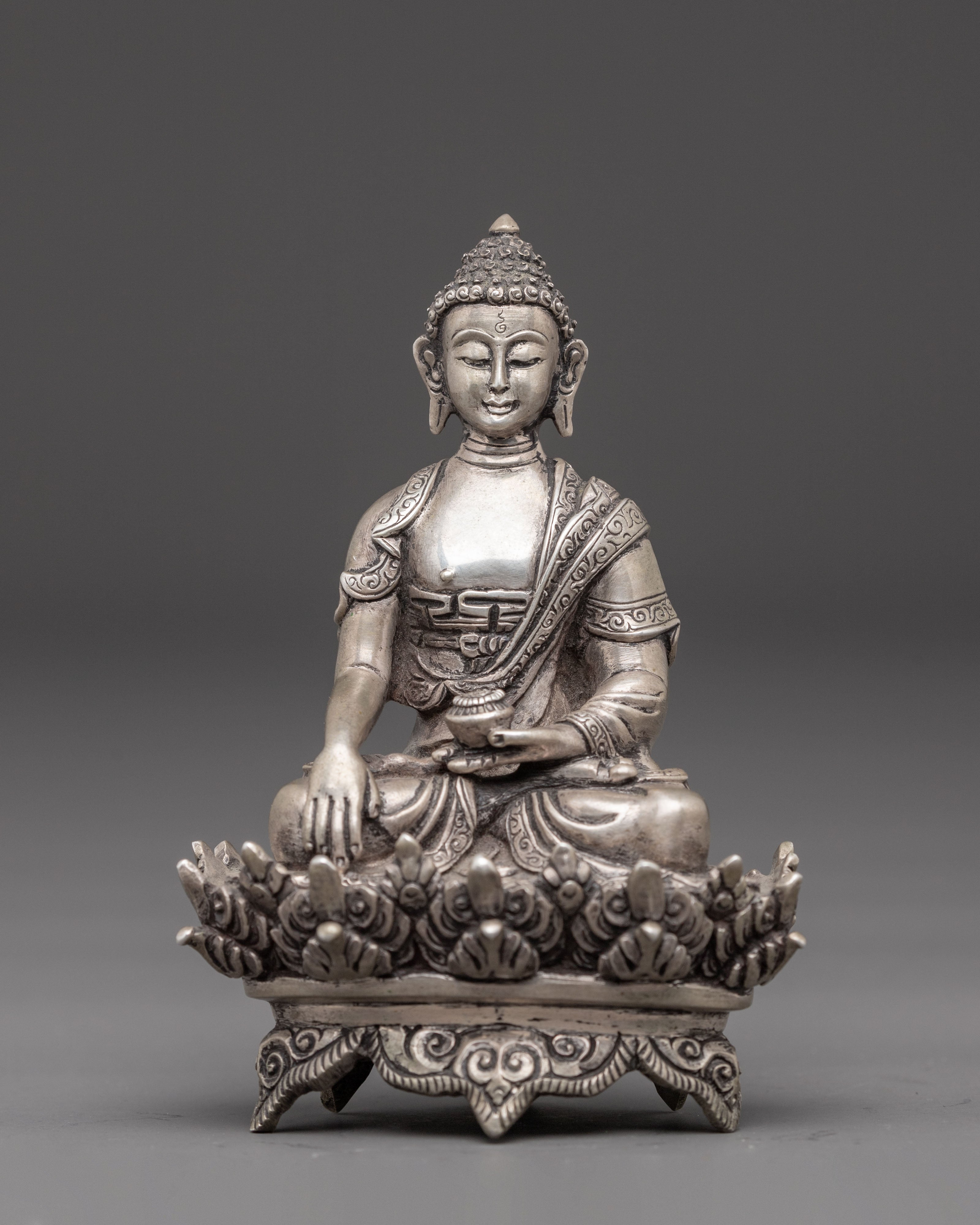 Silver Statue of Buddha Shakyamuni