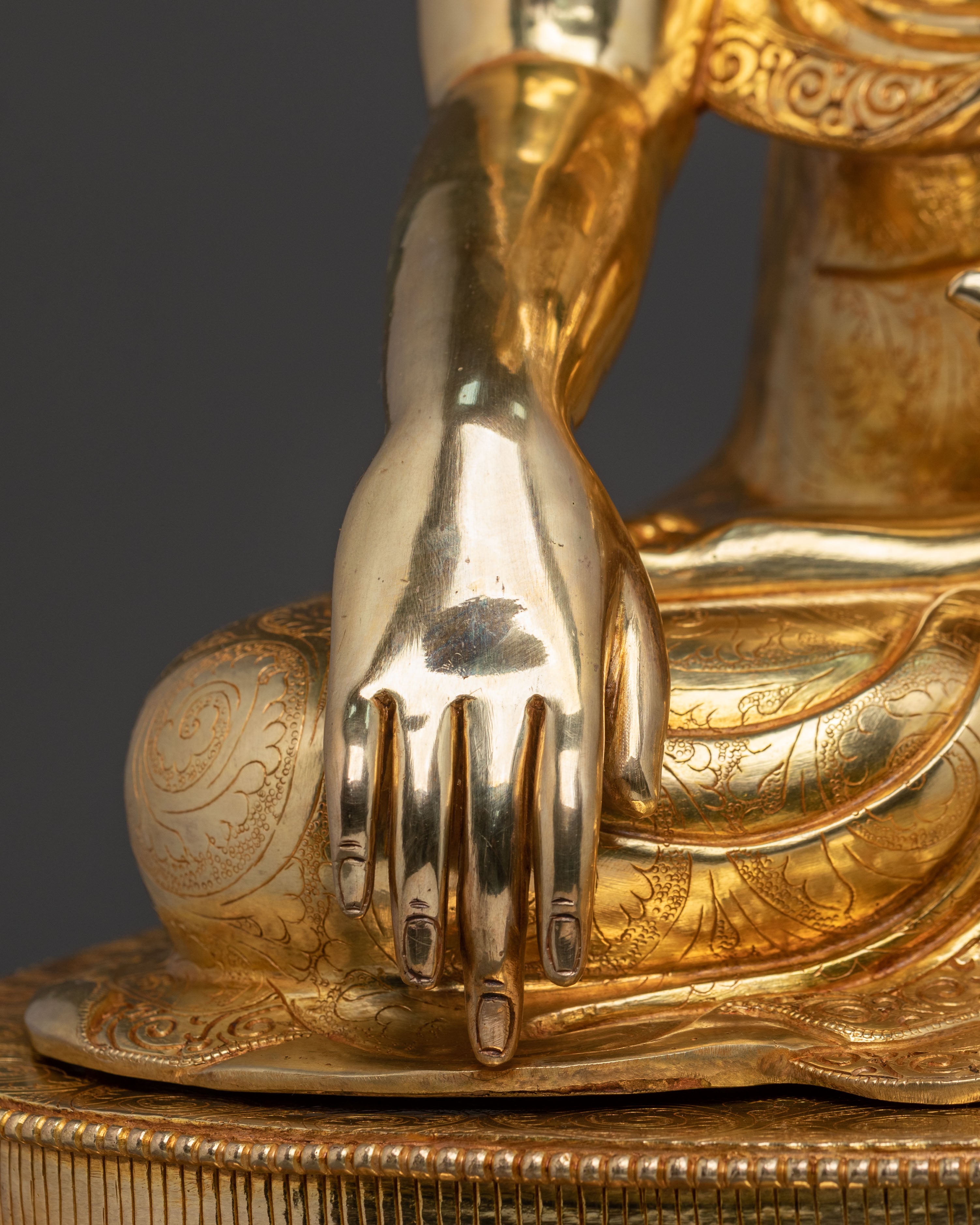 Shakyamuni Buddha Statue | The Awakened One