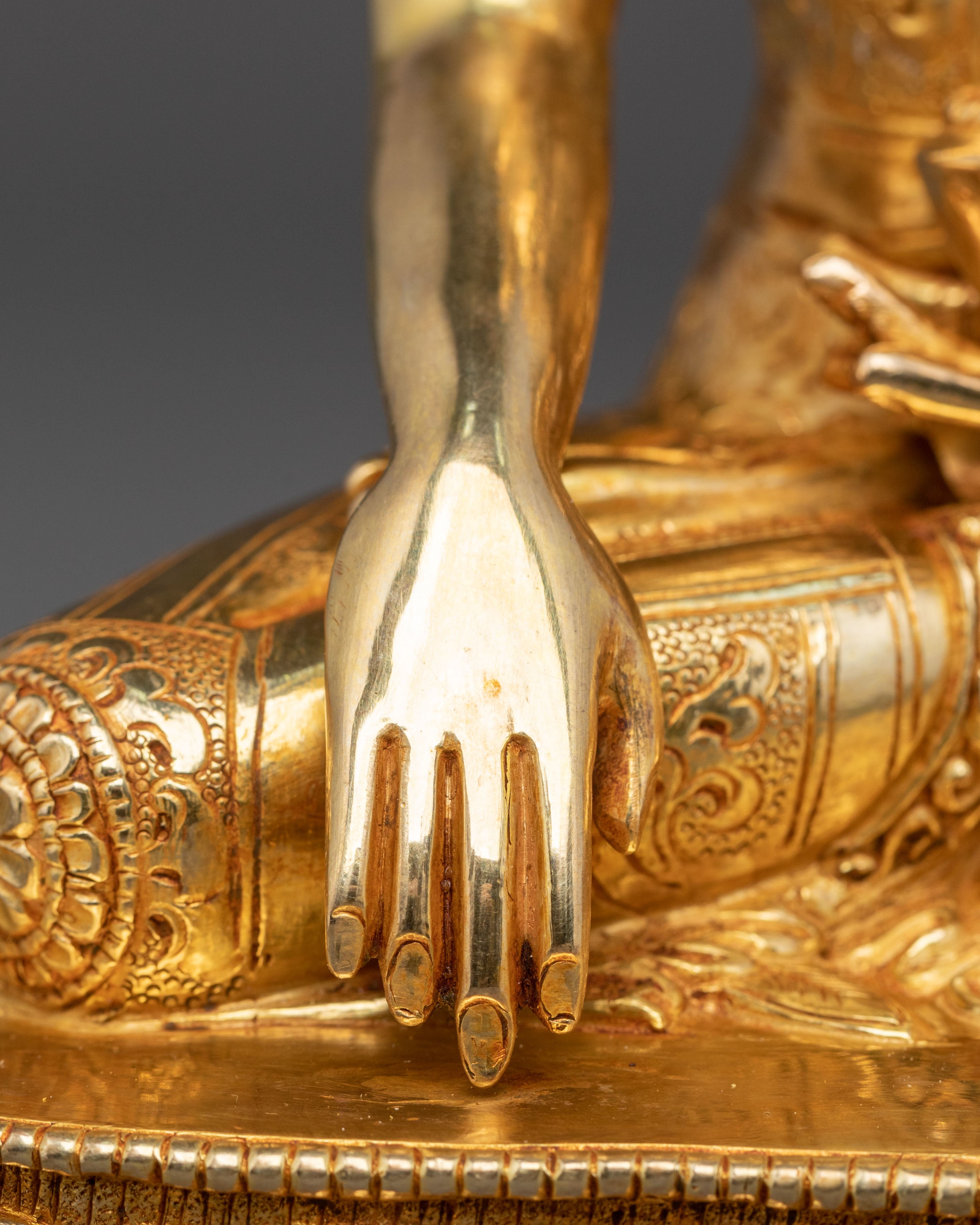 Shakyamuni Buddha Statue | Timeless Symbol of Awakening