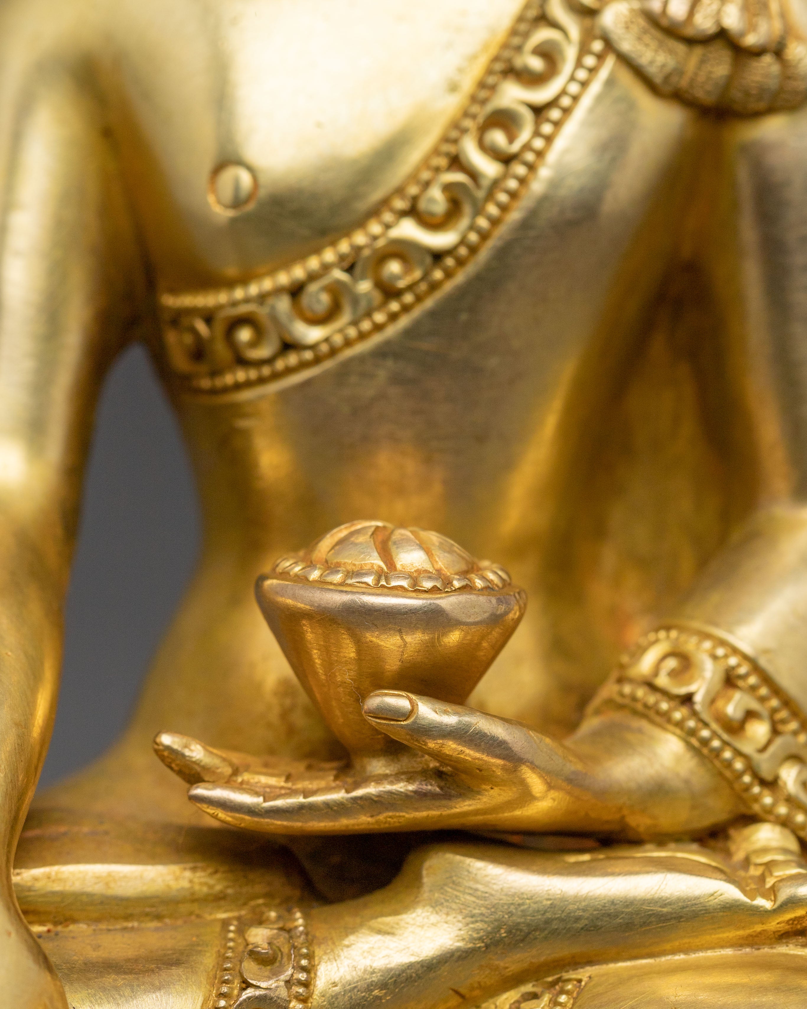 Enlightenment Statue of Divine Shakyamuni Buddha