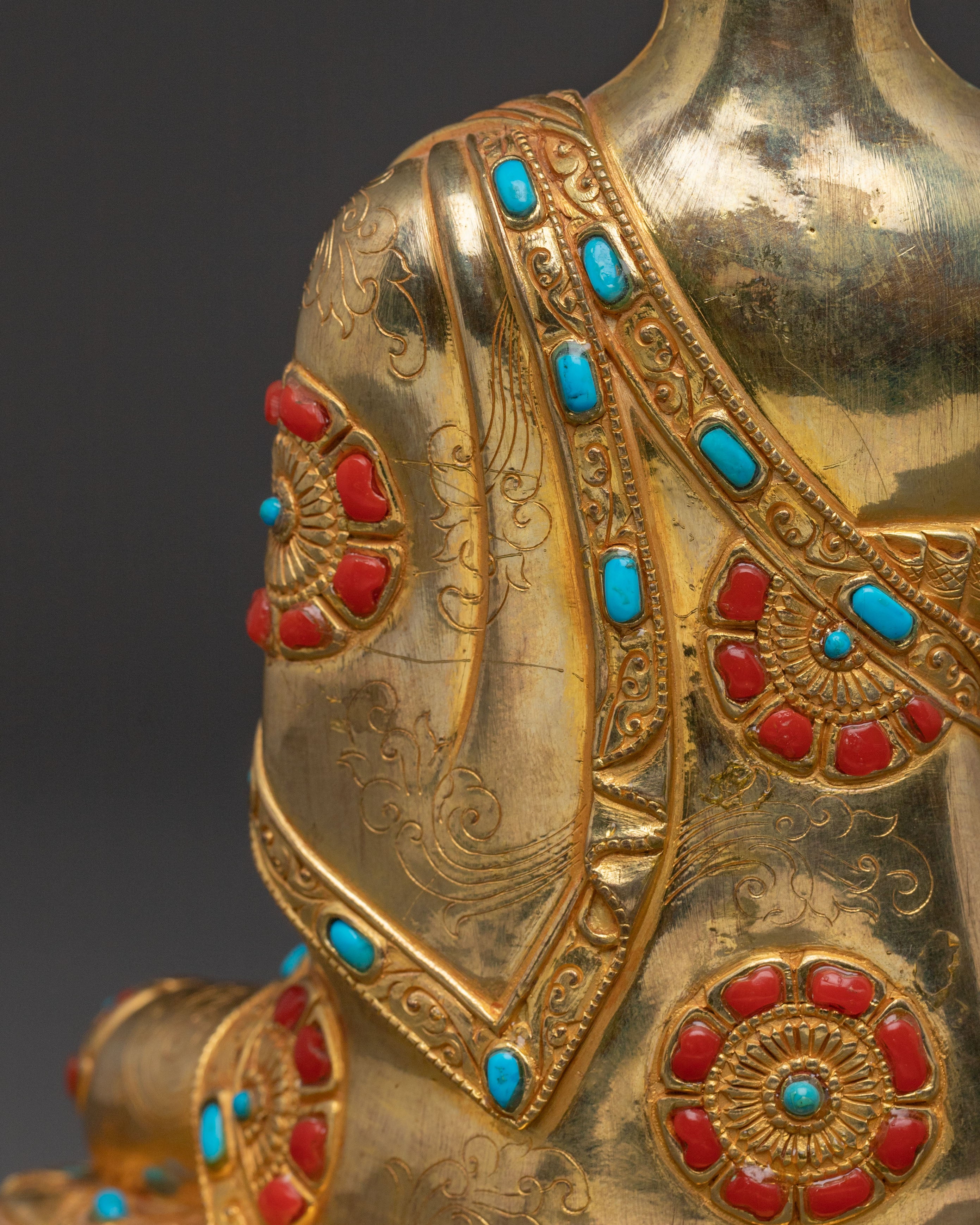Shakyamuni Buddha Traditional Statue for Altar – 24K Gold Gilded