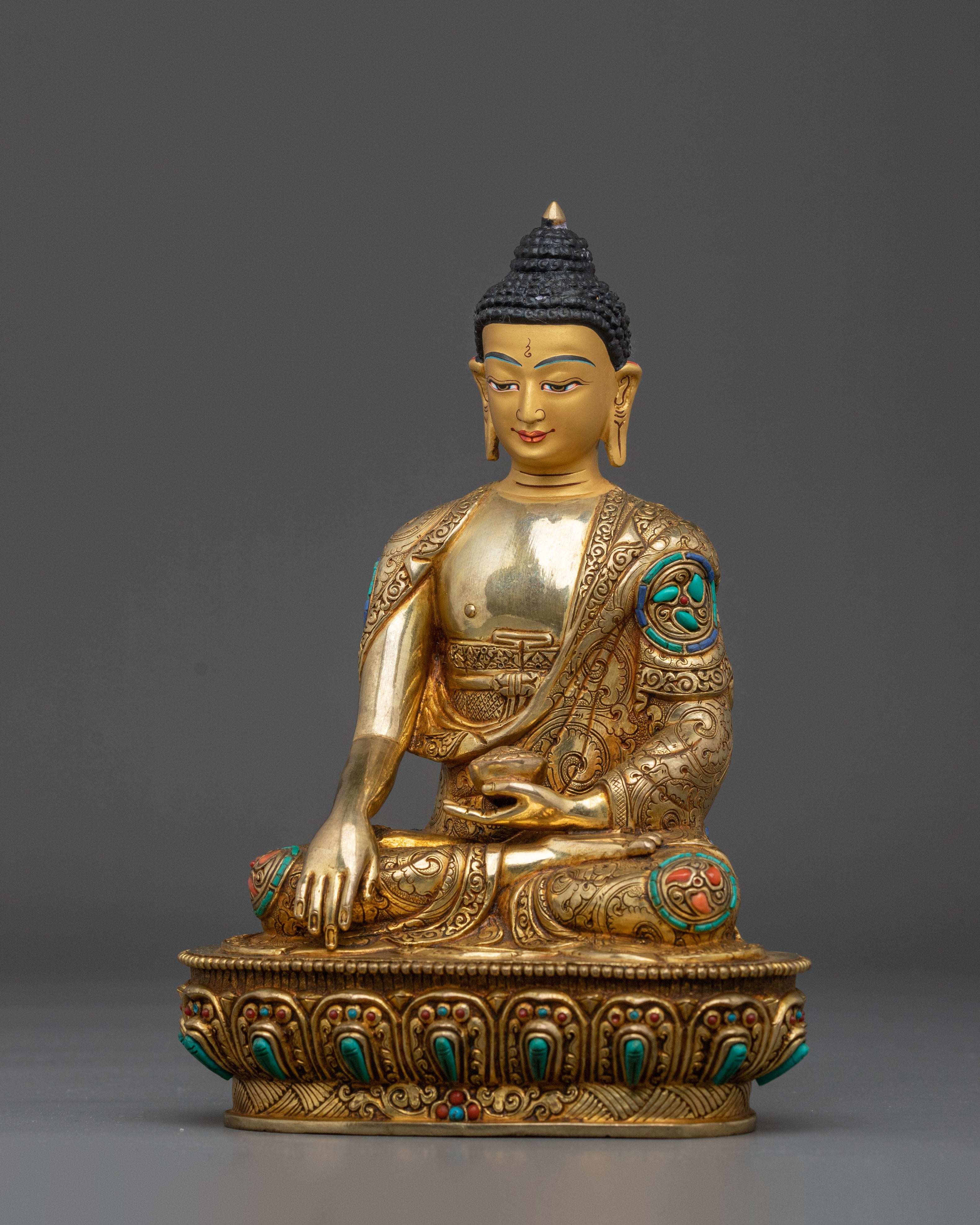 Handcrafted Shakyamuni Buddha Statue for Altar: Symbol of Enlightenment