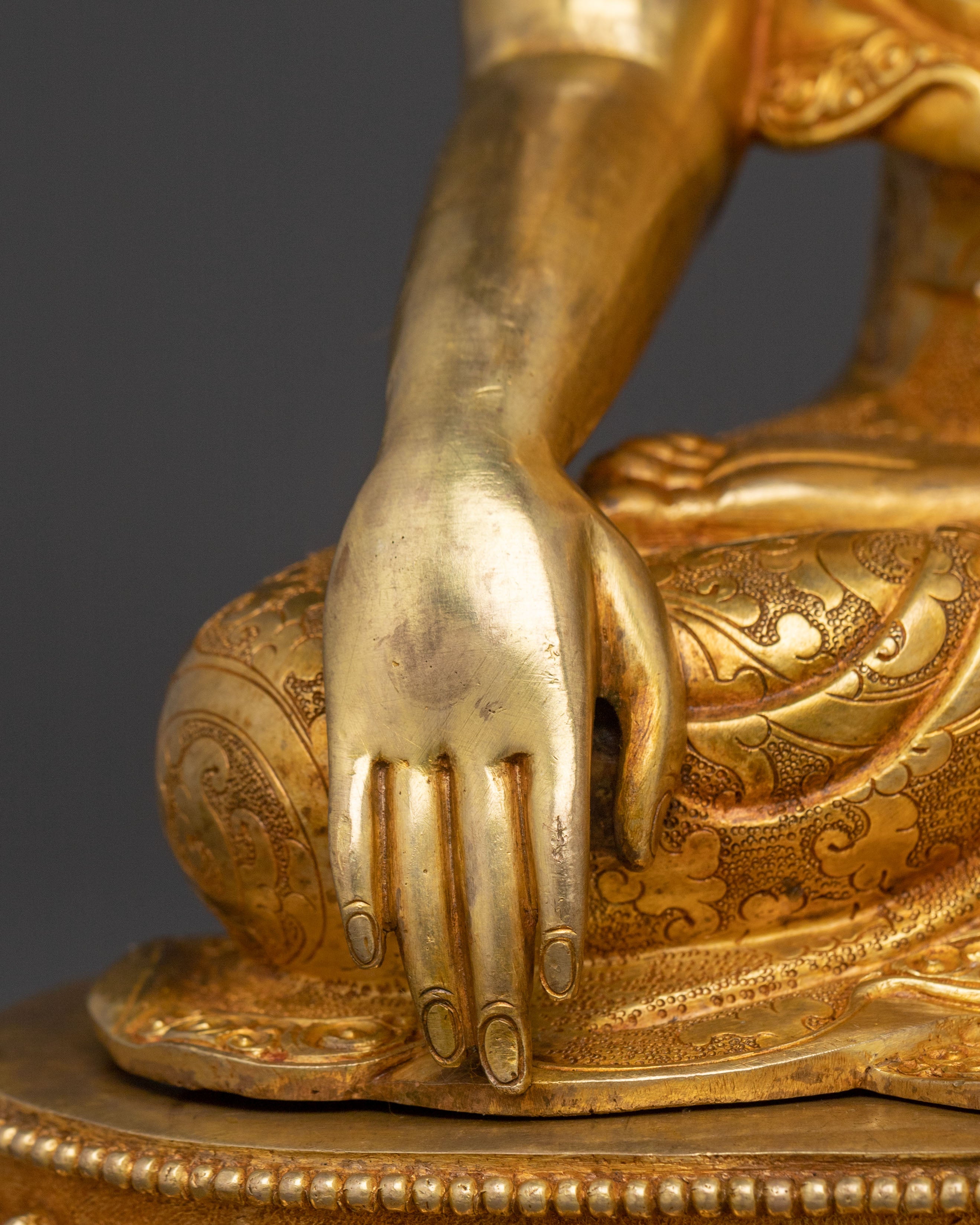 Shakyamuni Buddha Golden Statue | Peaceful Presence