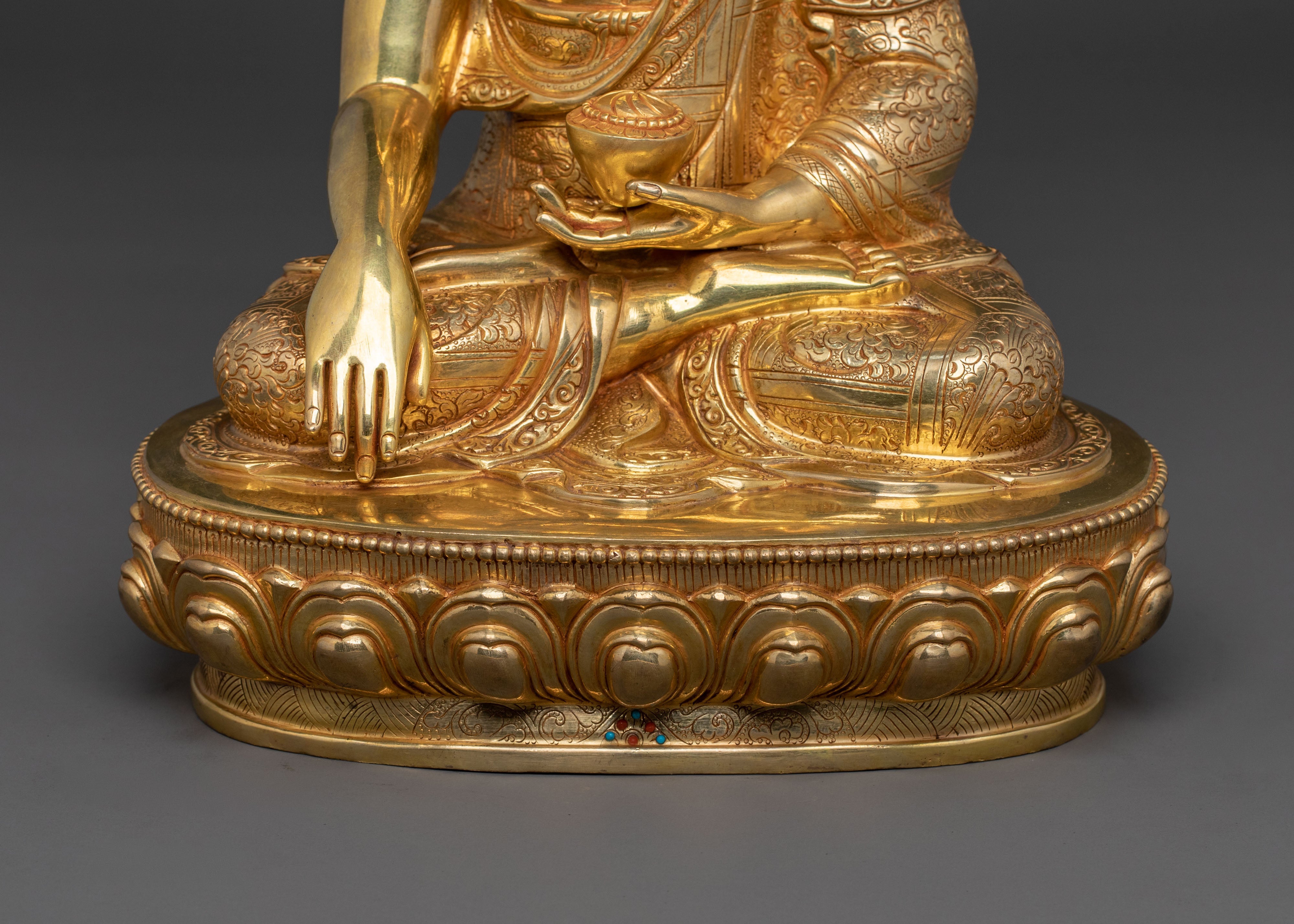 Shakyamuni Buddha Statue | Enlightened Presence