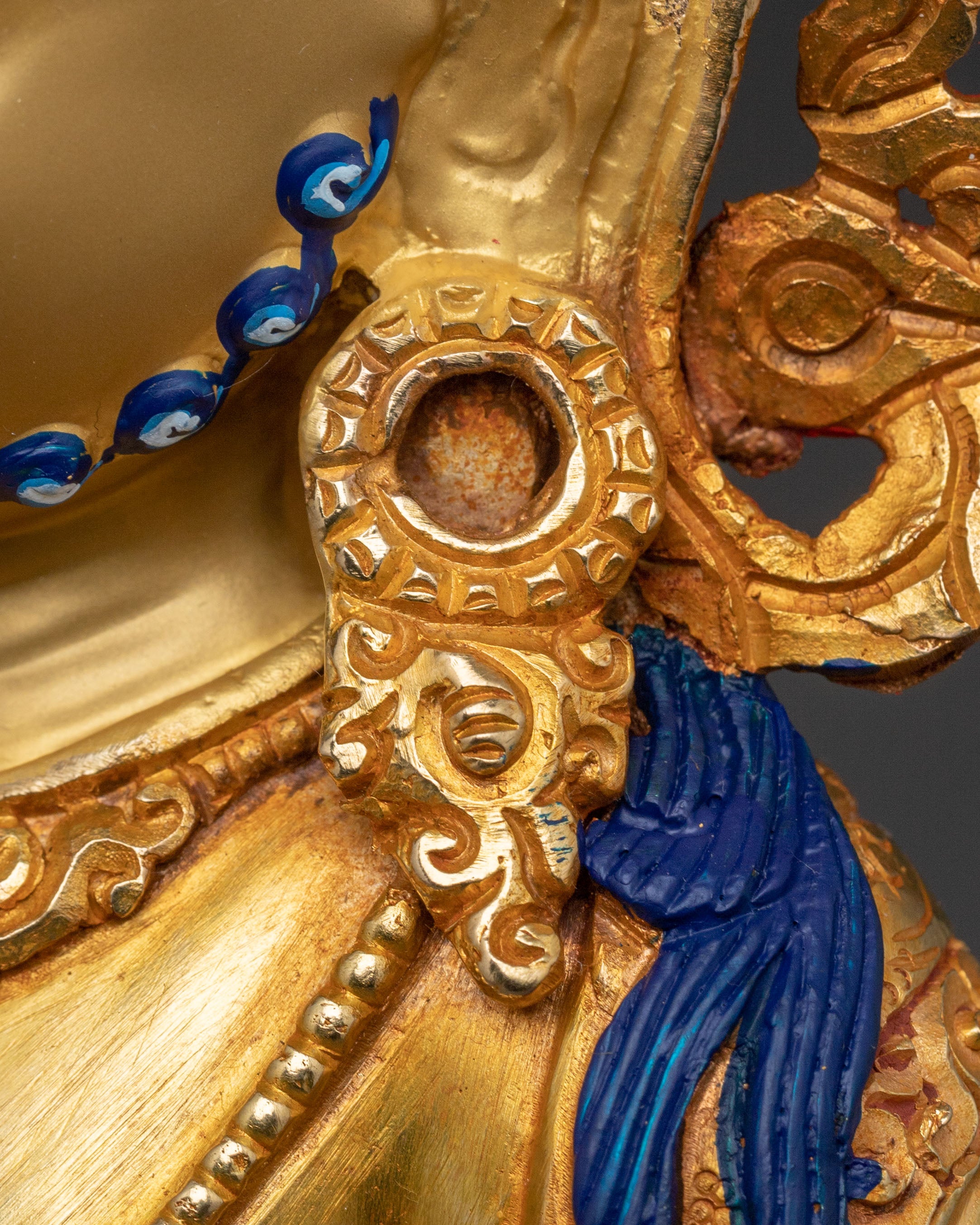 Dzambhala Statue Guardian of Wealth – Hand-Gilded Serenity