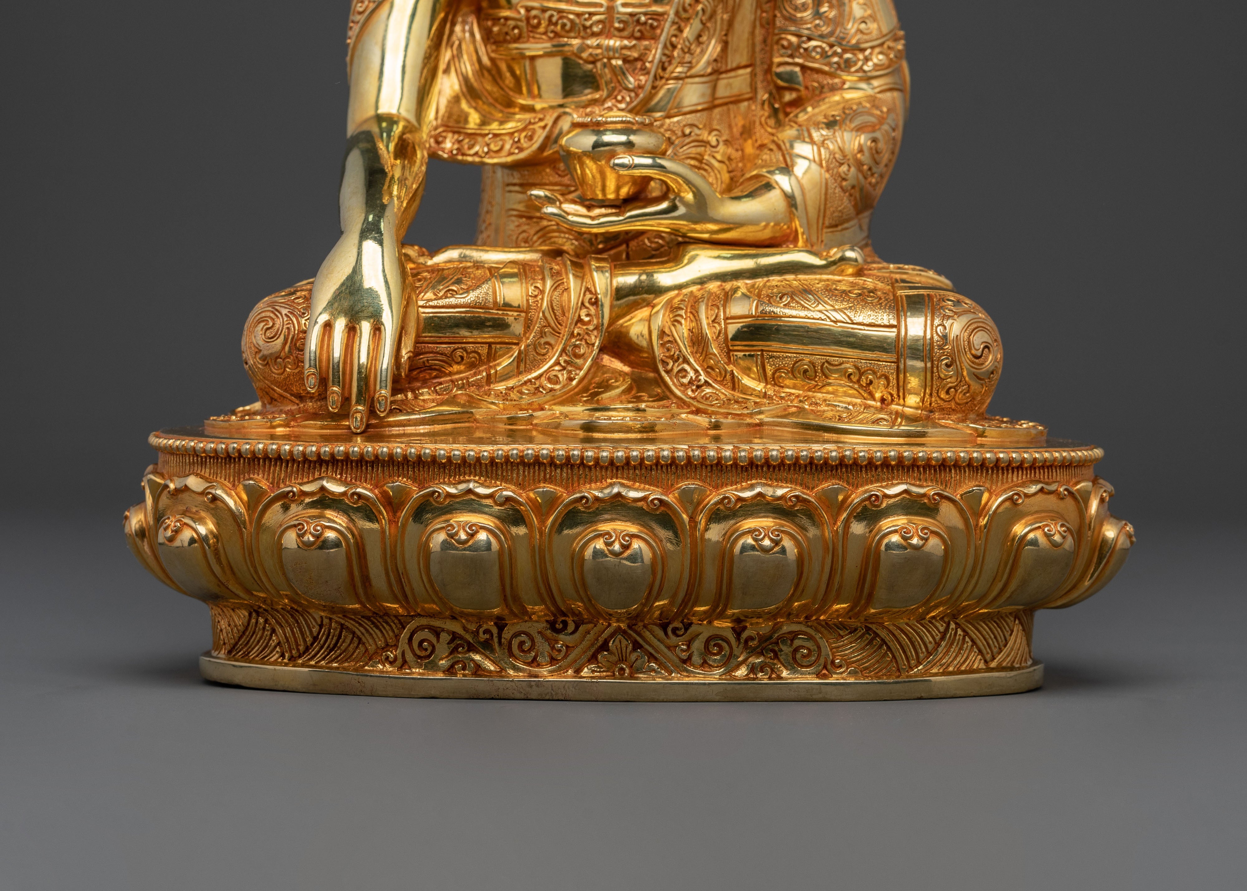 Handcrafted Shakyamuni Buddha Statue | Altar Decor