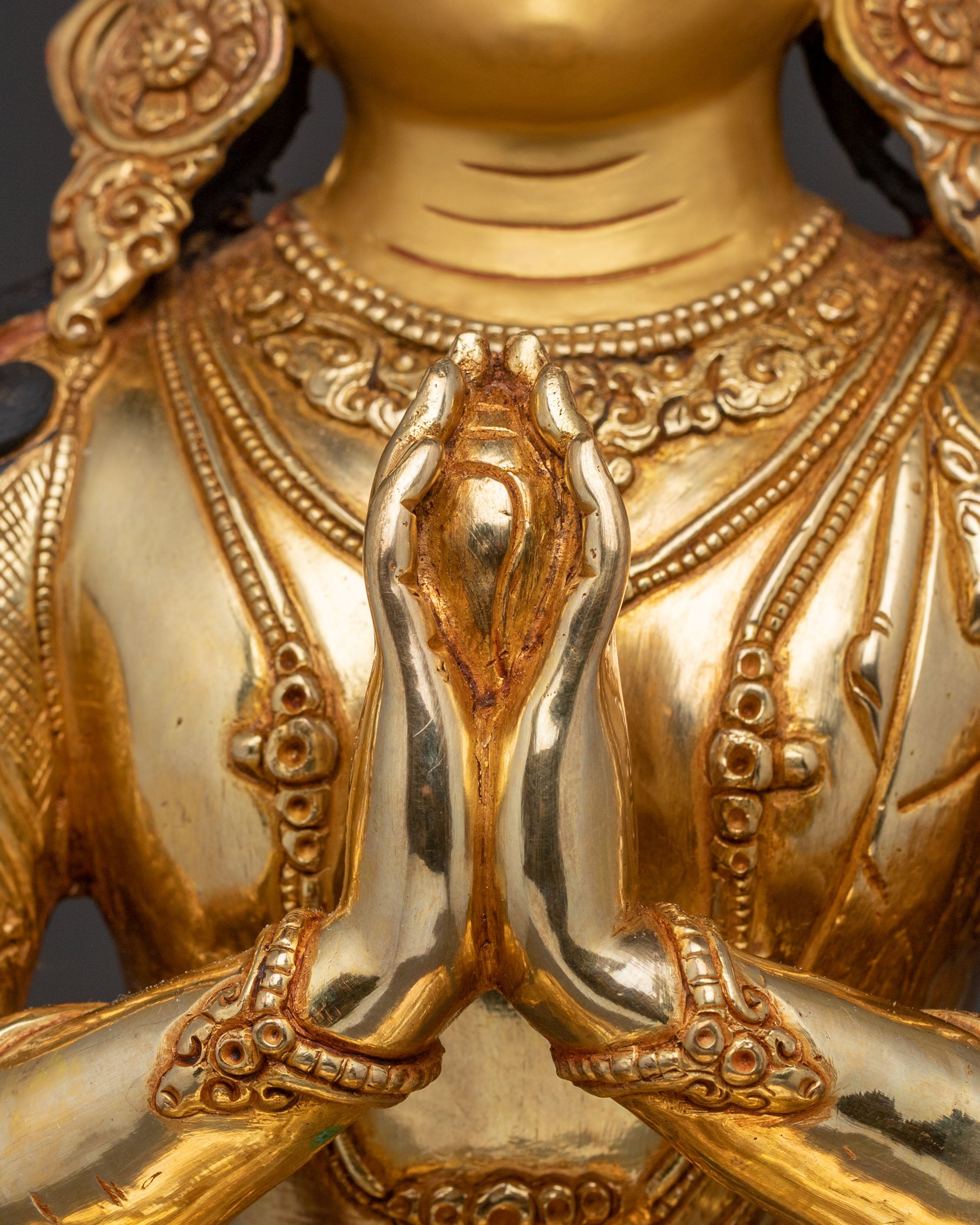 Chenrezig Spiritual Golden Statue | Infinite Compassion