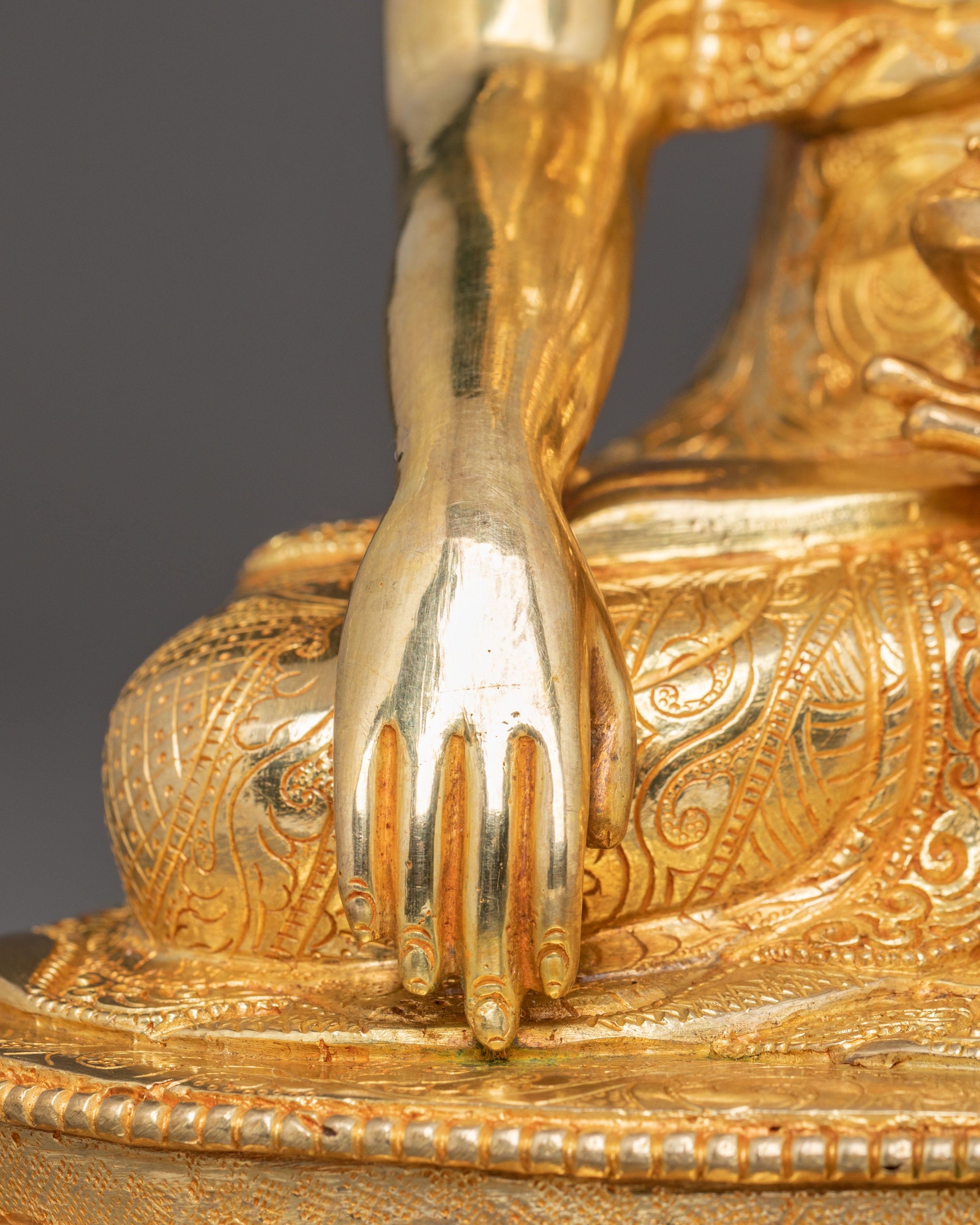 Shakyamuni Buddha Golden Statue | Historical Buddha Sculpture