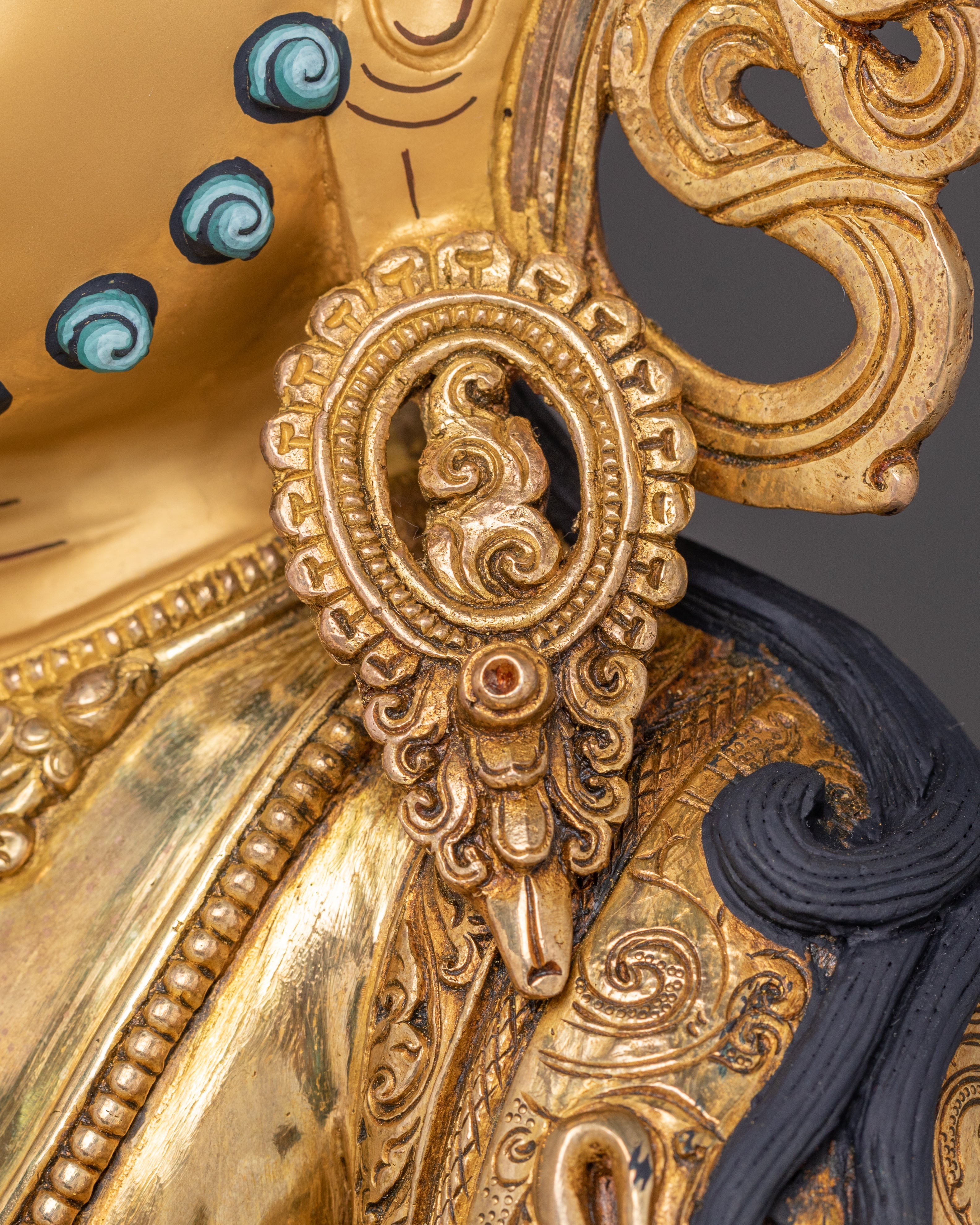 Buddhist Wealth Icon Dzambhala | The Embodiment of Prosperity