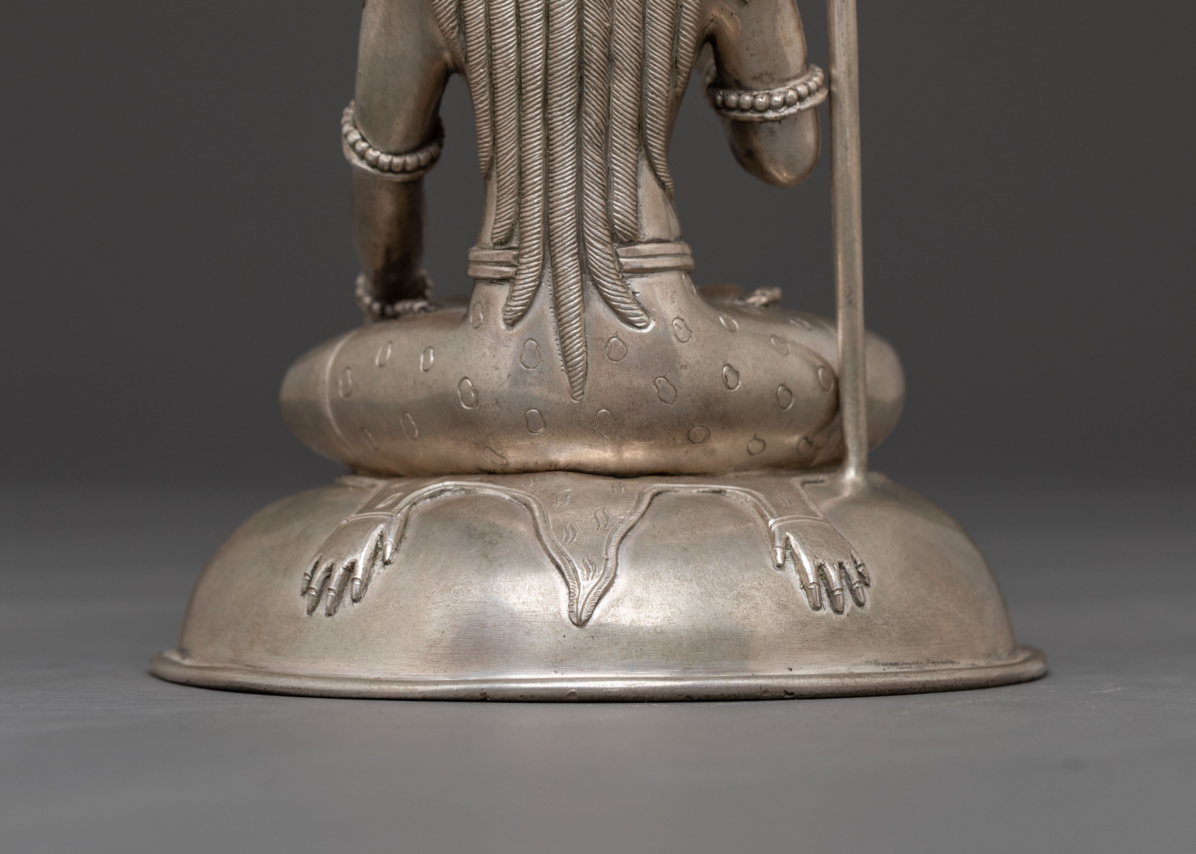 Shiva Meditation Statue – Exquisite Silver Artistry