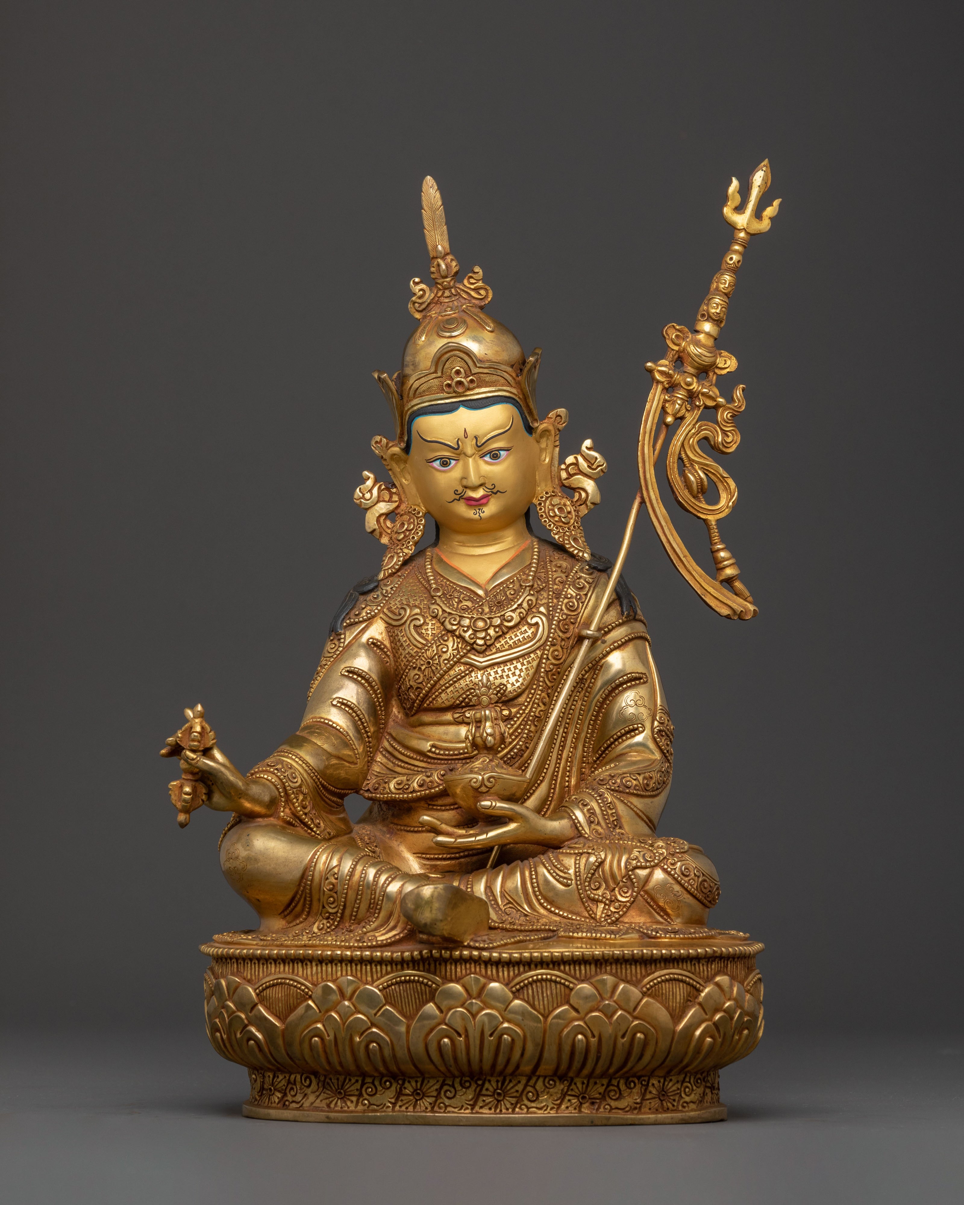 Guru Rinpoche Golden Statue
