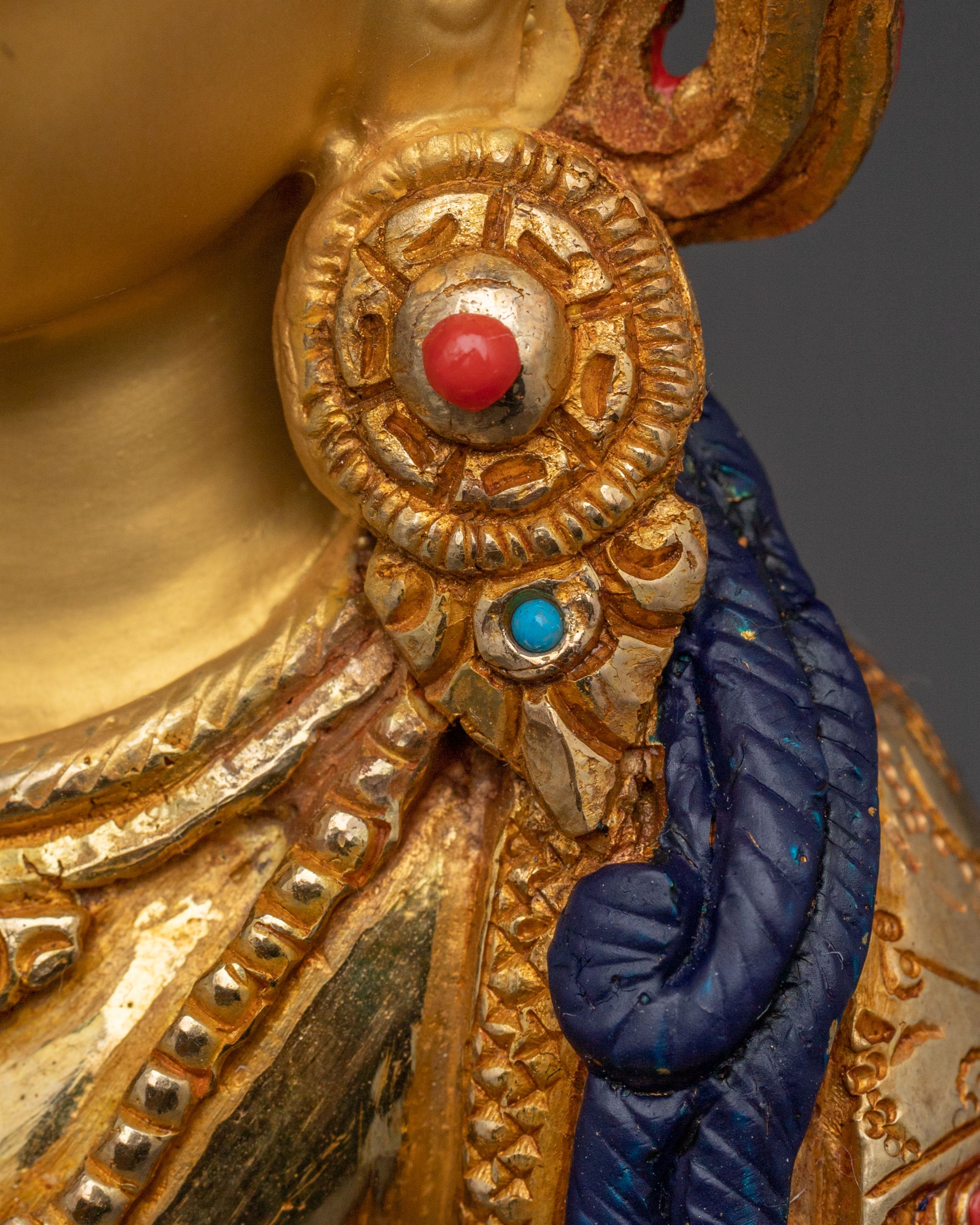 24k Gold Gilded Amitayus Spiritual Statue: Radiant Longevity