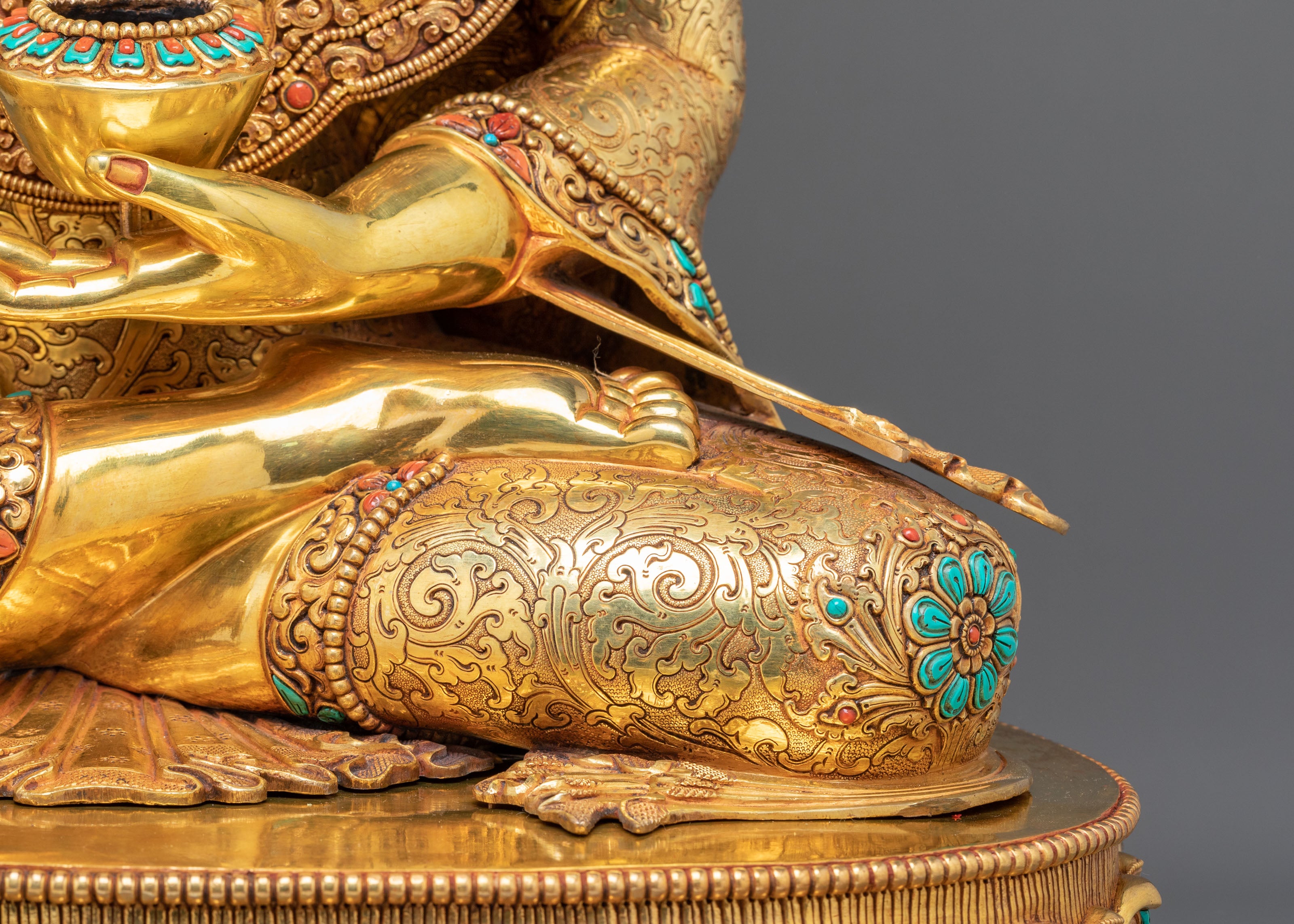 Crown Shakyamuni Buddha Figurine | 24K Gold-Gilded Buddha Statue