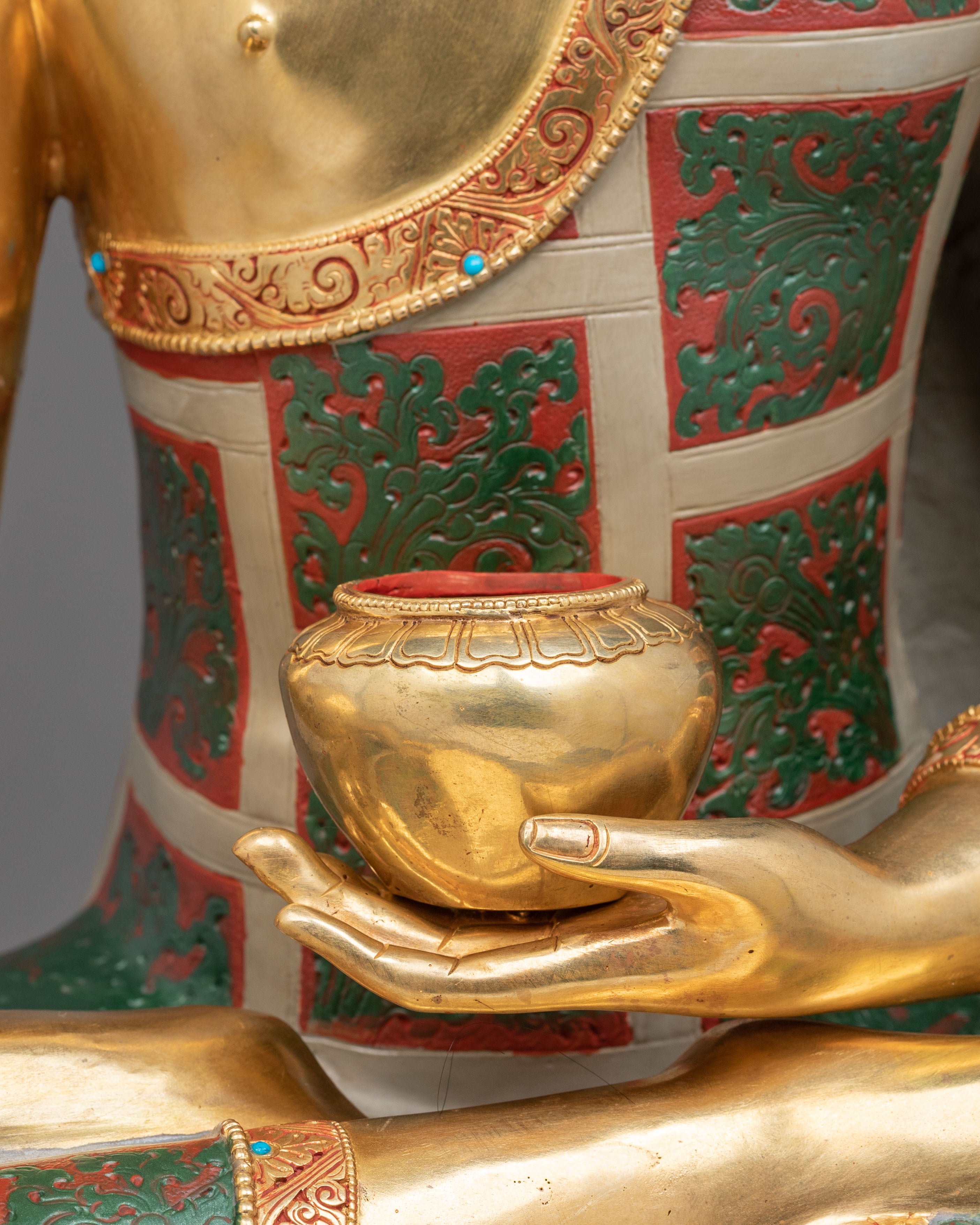 Shakyamuni Buddha Statue | 24K Gold Gilded Artistry