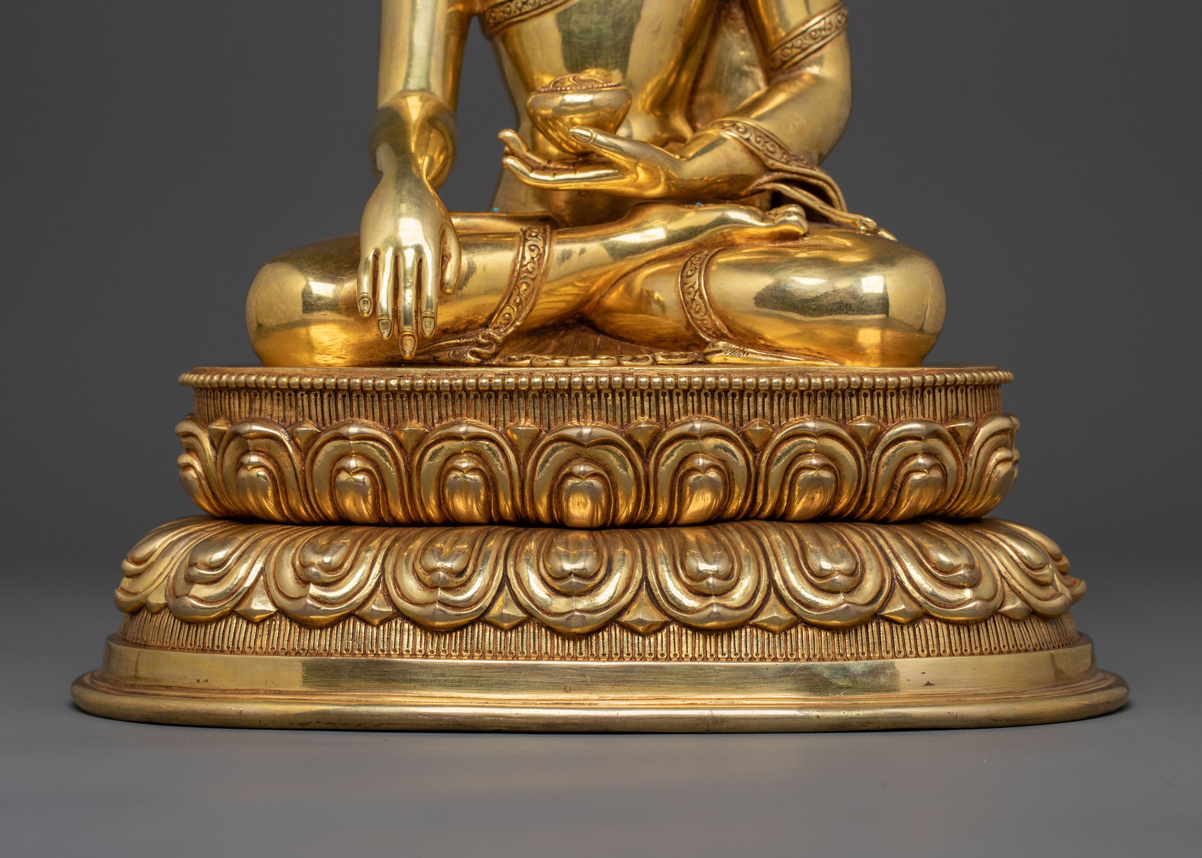 Shakyamuni Buddha Statue Peaceful Awakening
