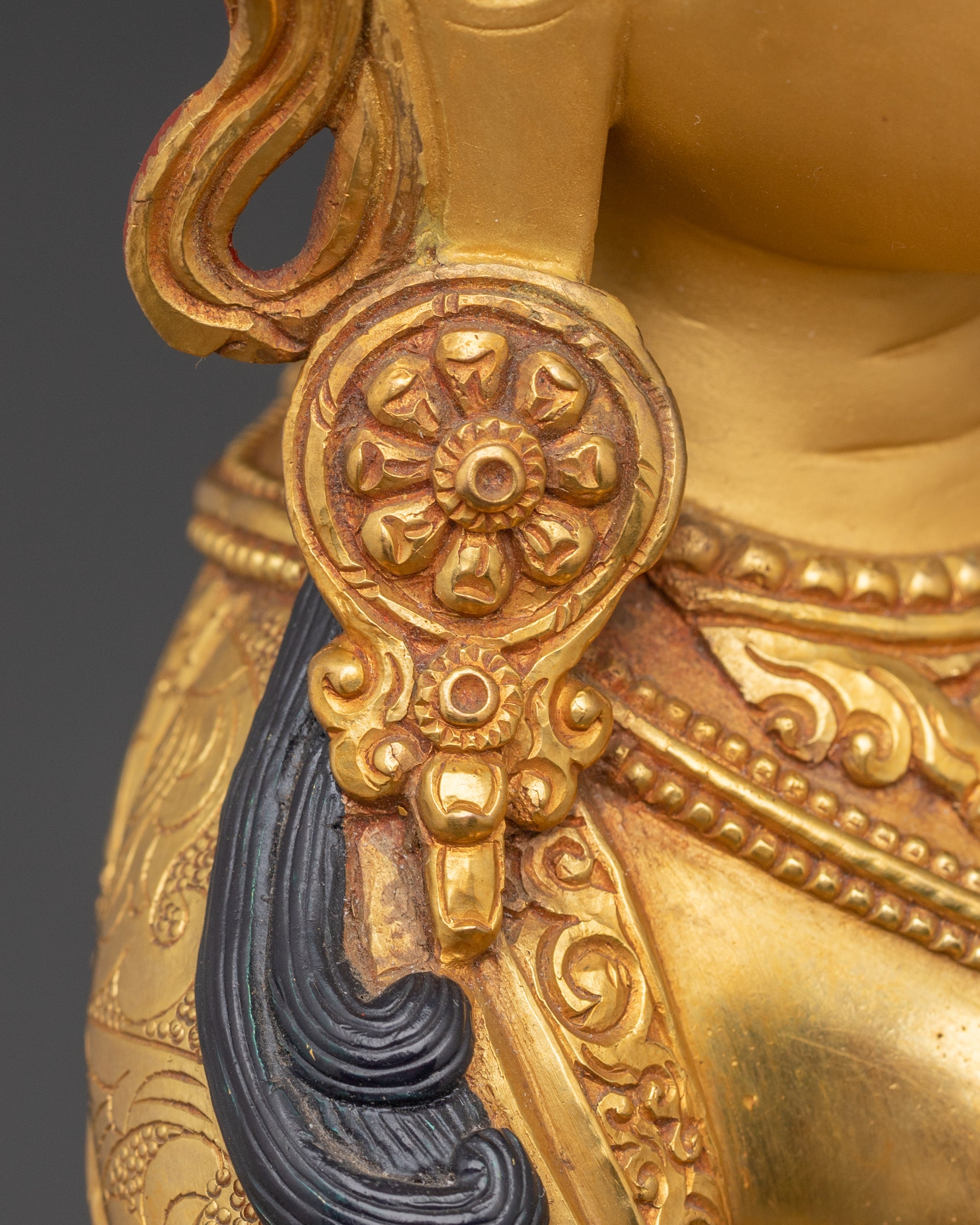 White Tara Statue: Symbol of Power and Compassion