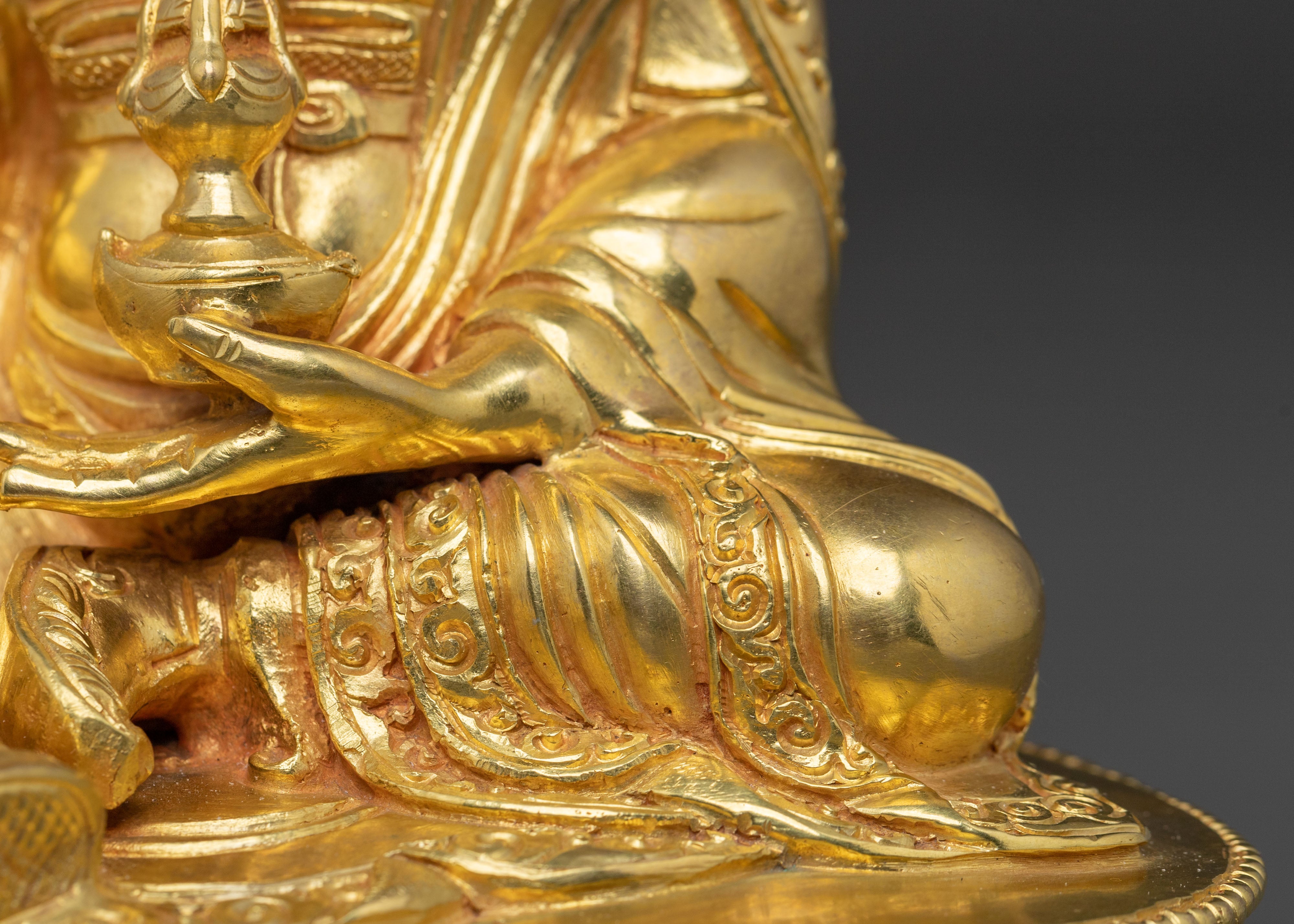 Guru Rinpoche Statue: Sacred Wisdom