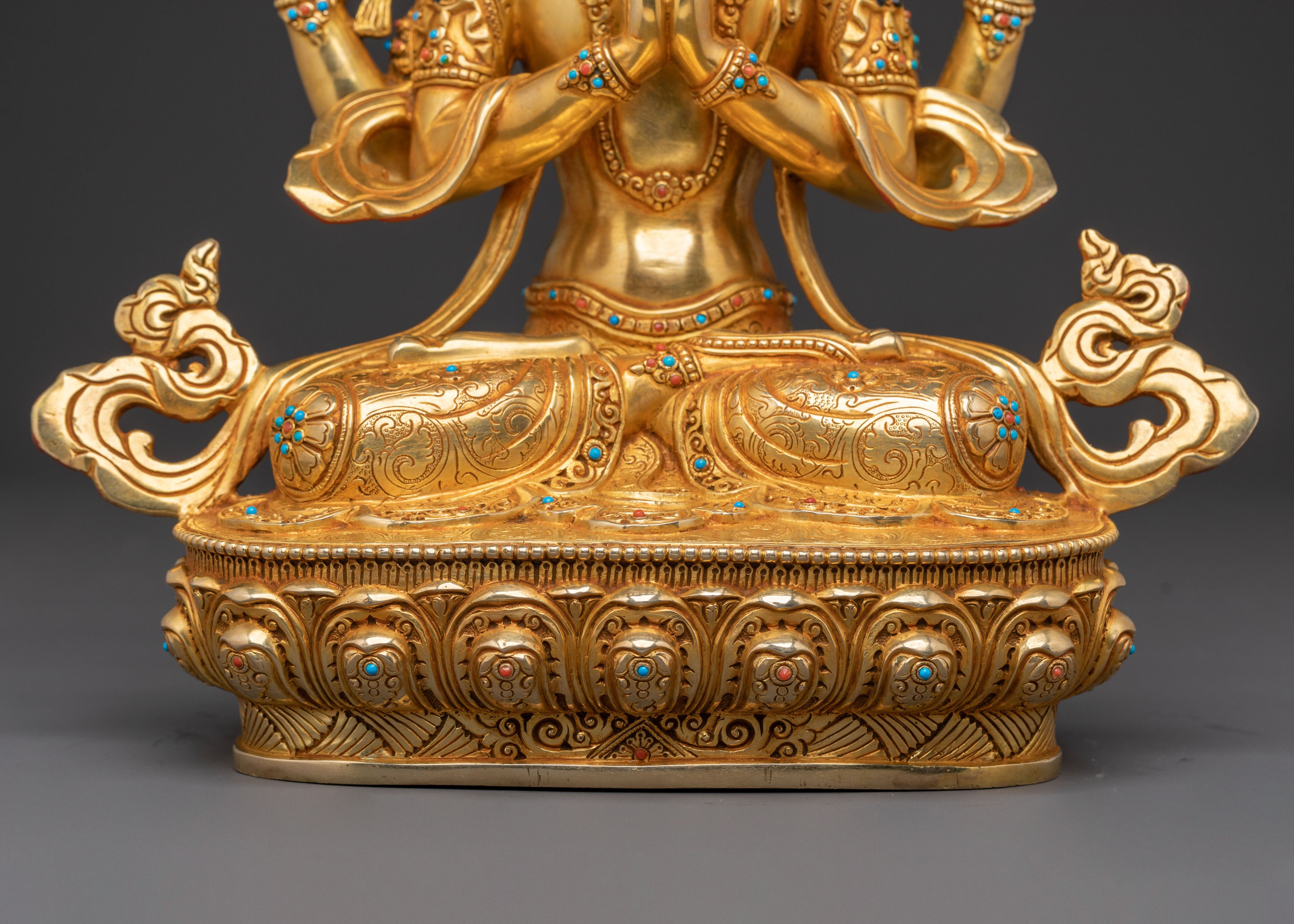 Chenrezig Protector Statue: Handcrafted Figurine for Spiritual Spaces