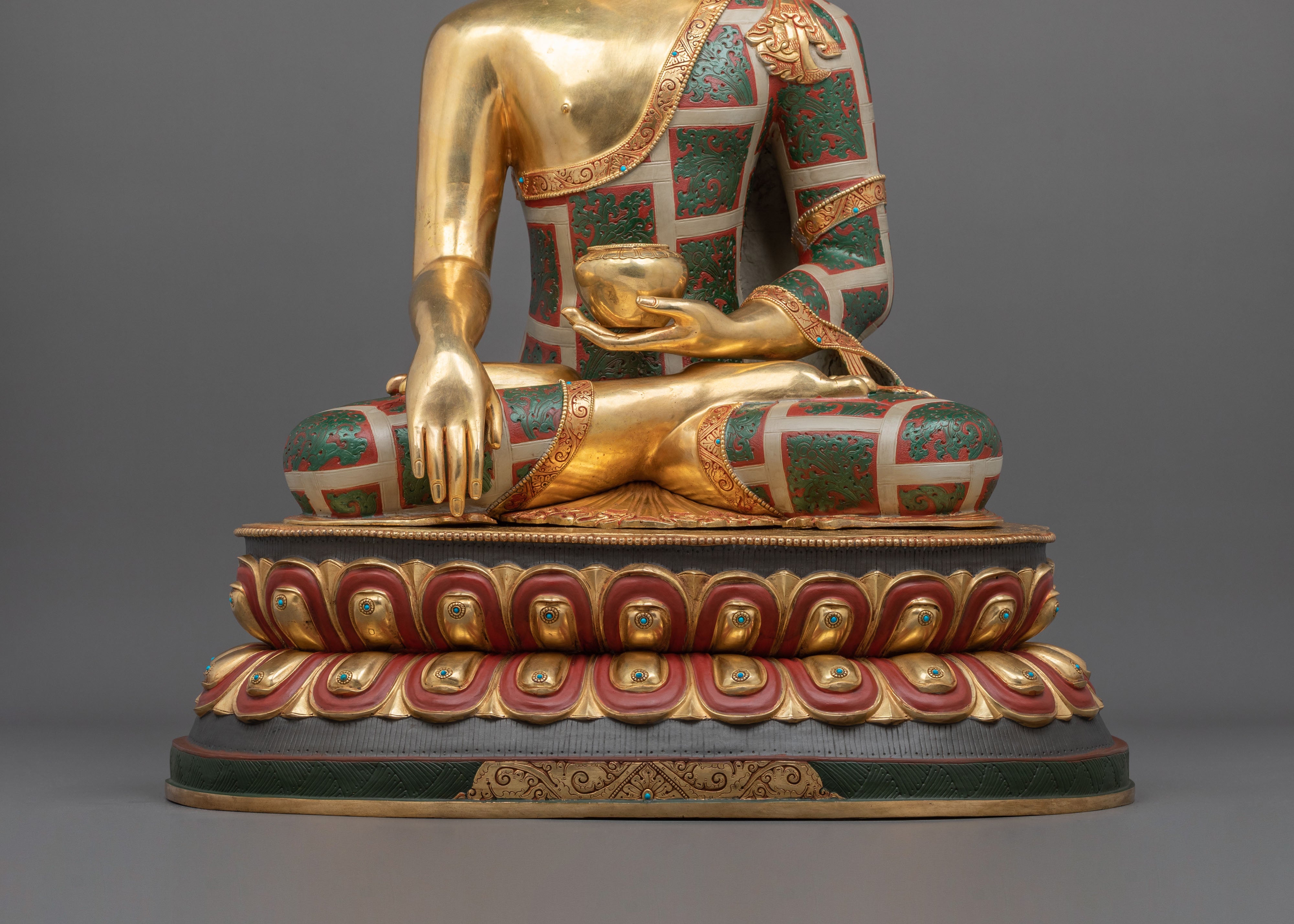 Shakyamuni Buddha Statue | 24K Gold Gilded Artistry
