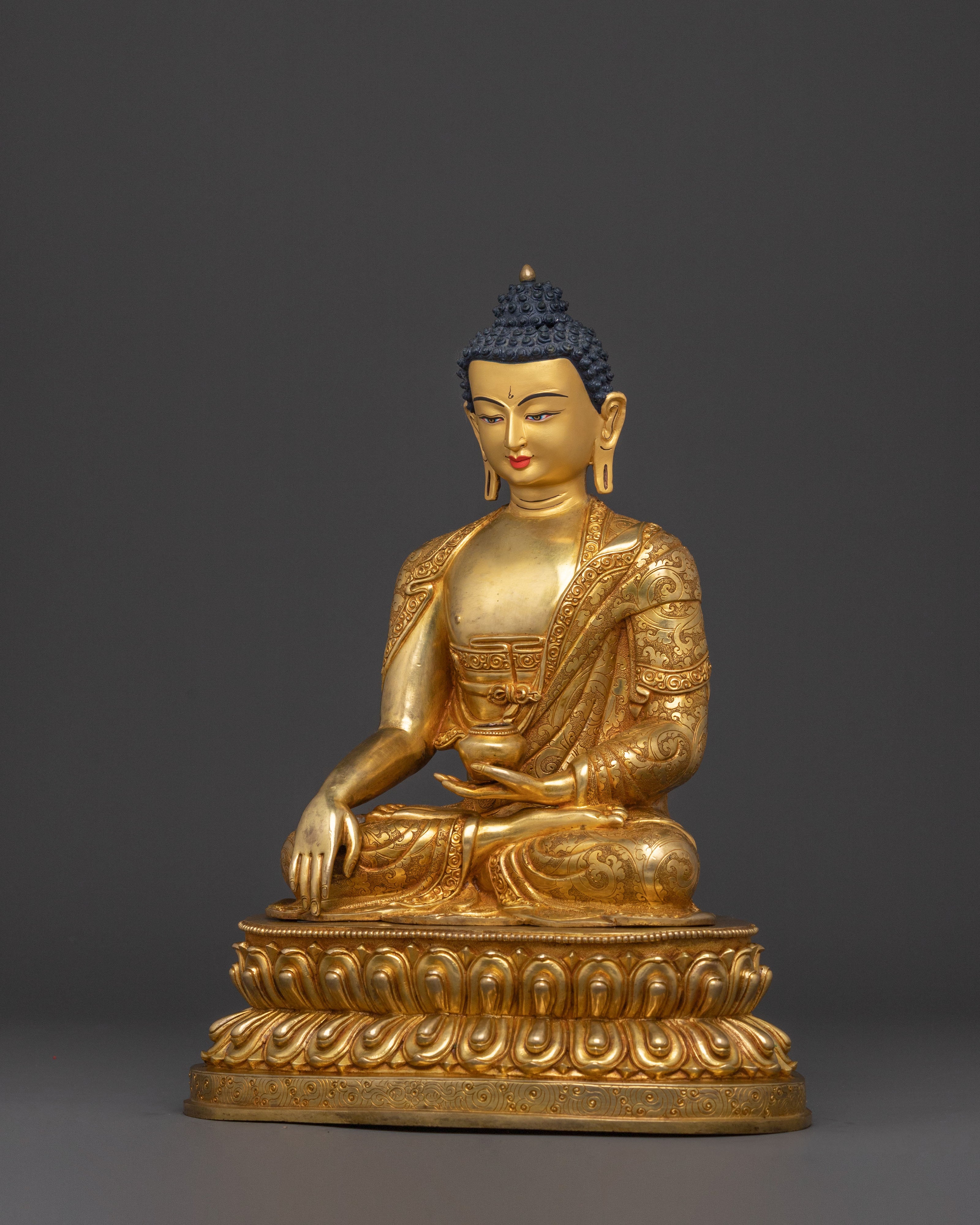 Shakyamuni Buddha Golden Statue | Peaceful Presence