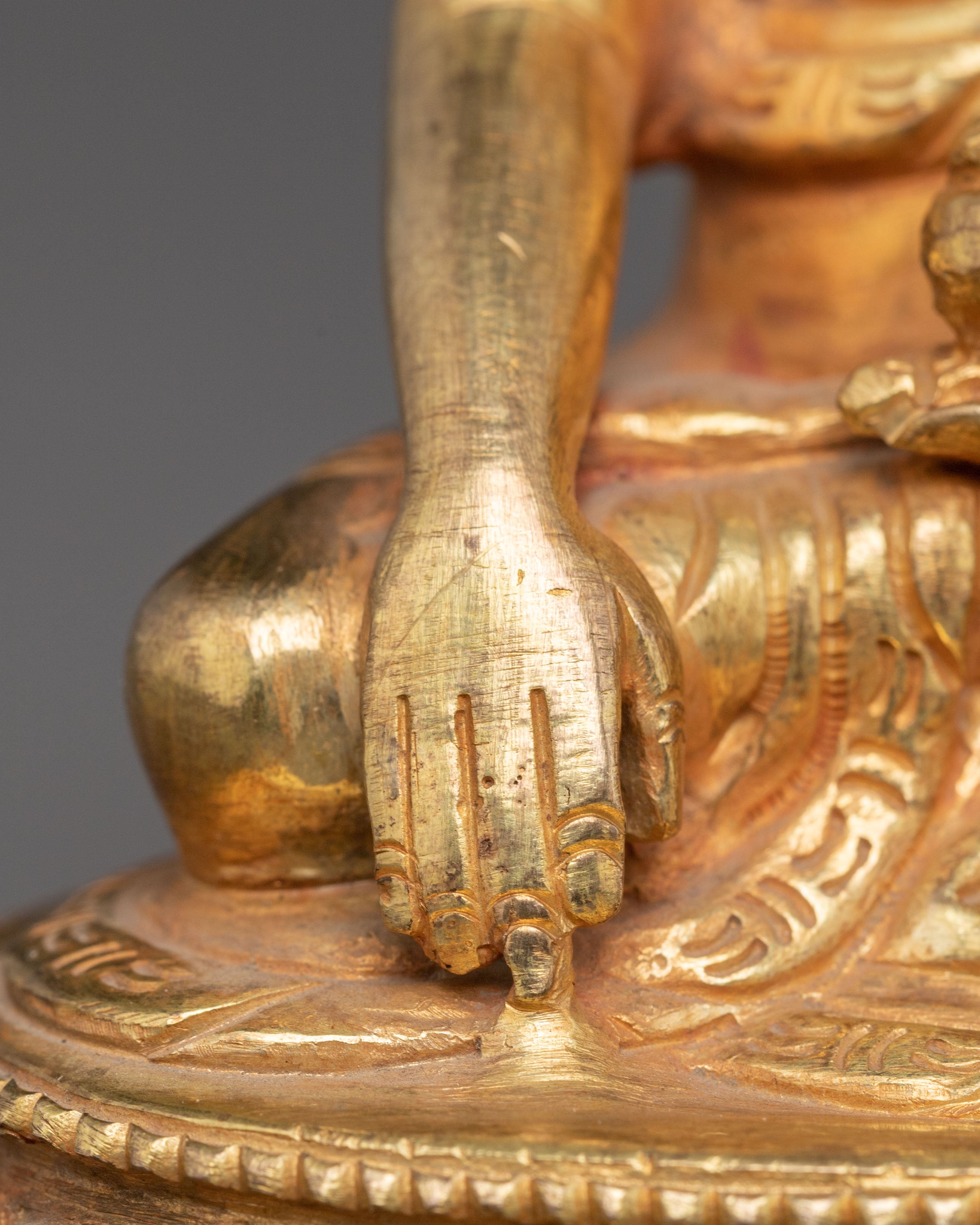 Shakyamuni Buddha Golden Statue | Meditation Decor