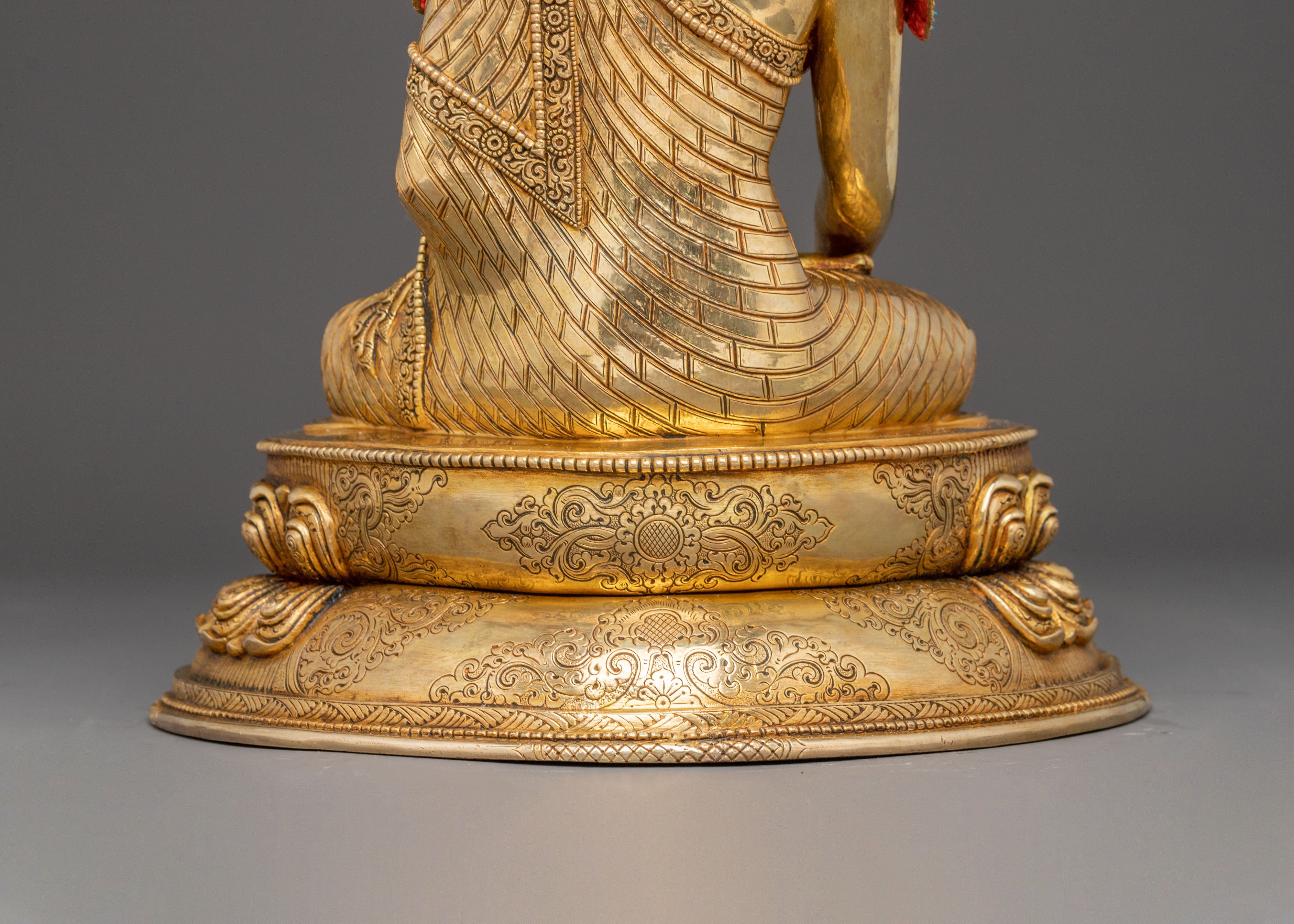 Statue Of Crowned Buddha Shakyamuni | Enlightened Dharma King