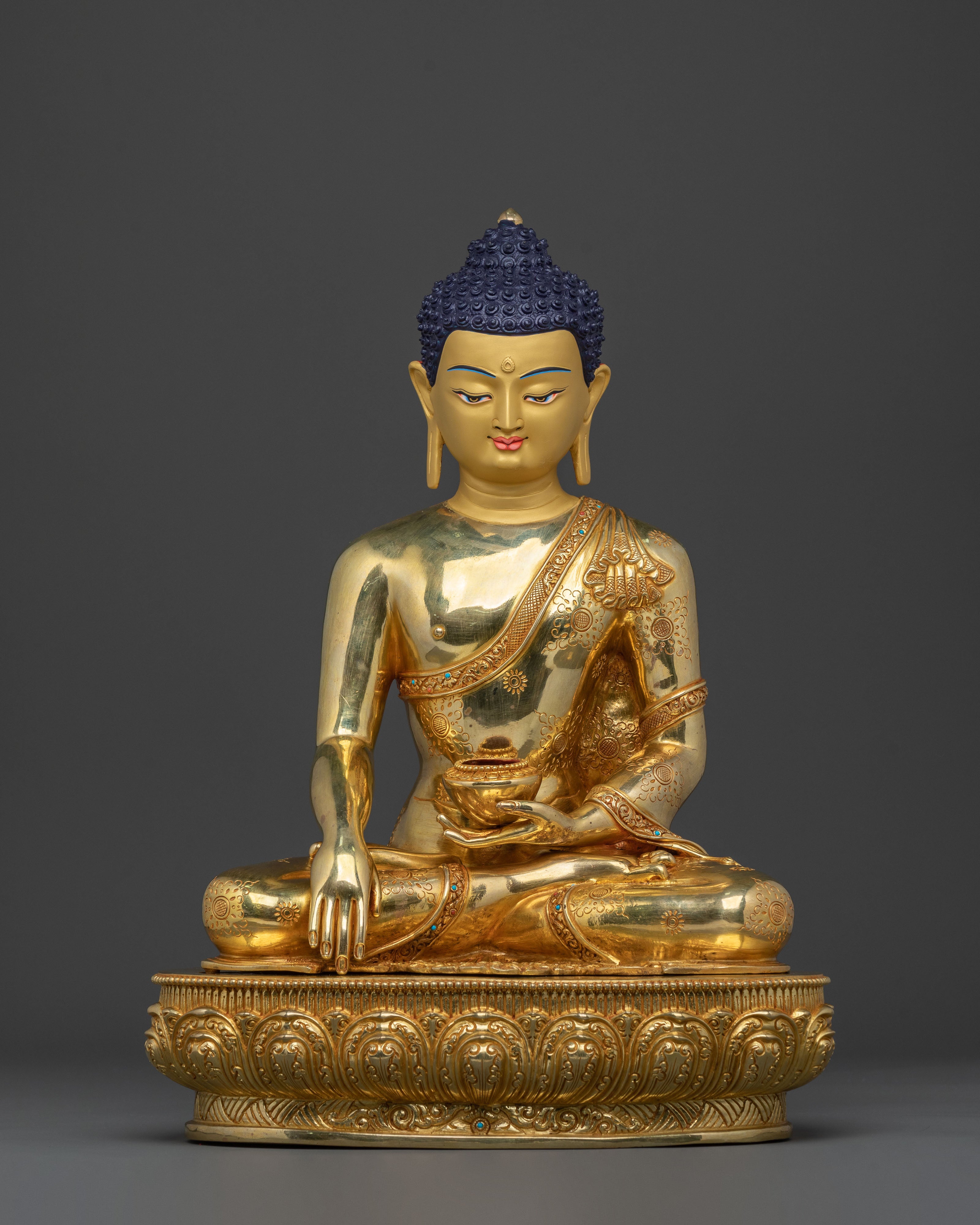 Statue of Shakyamuni Buddha
