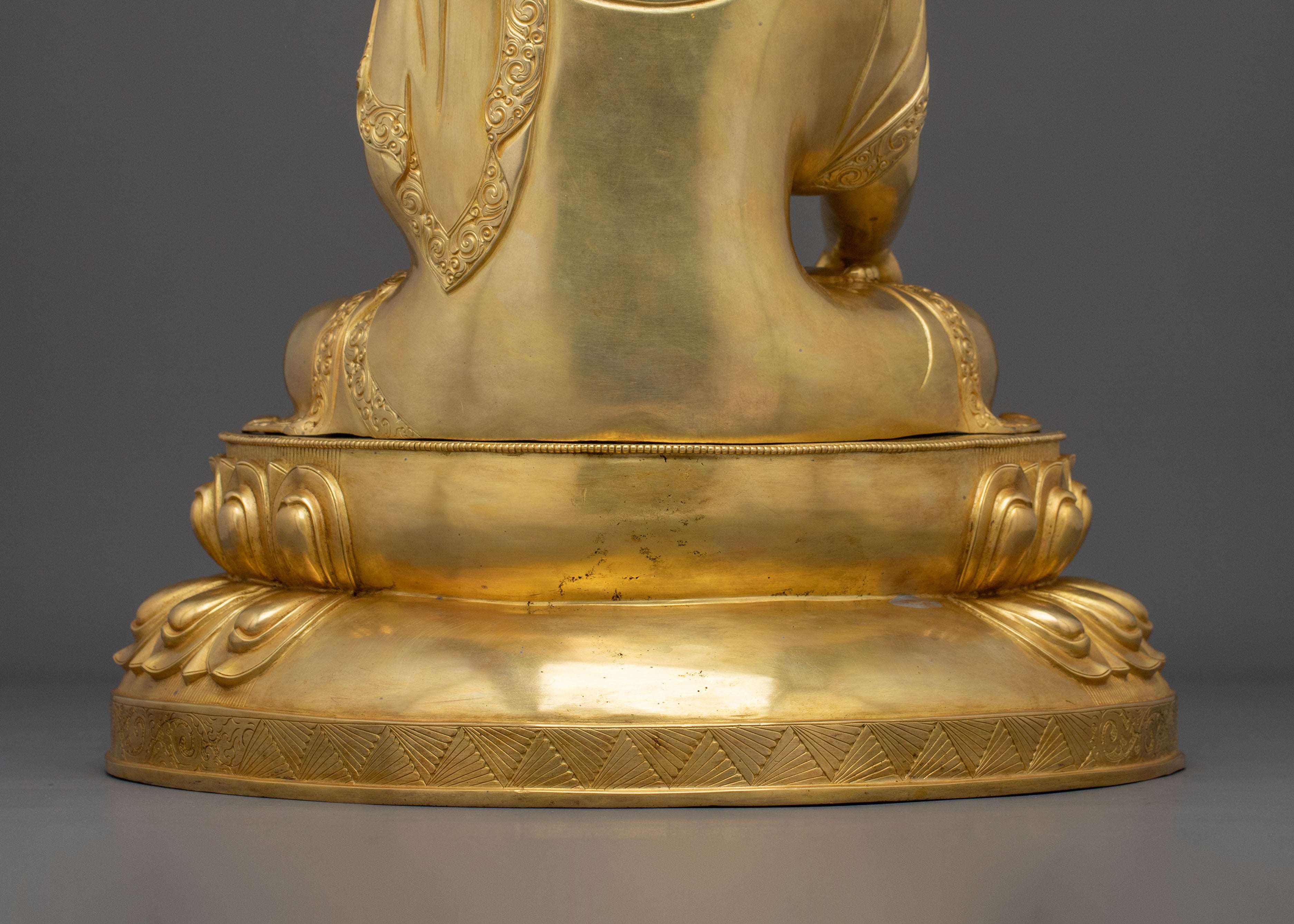 Hand Carved Shakyamuni Buddha Golden Sculpture