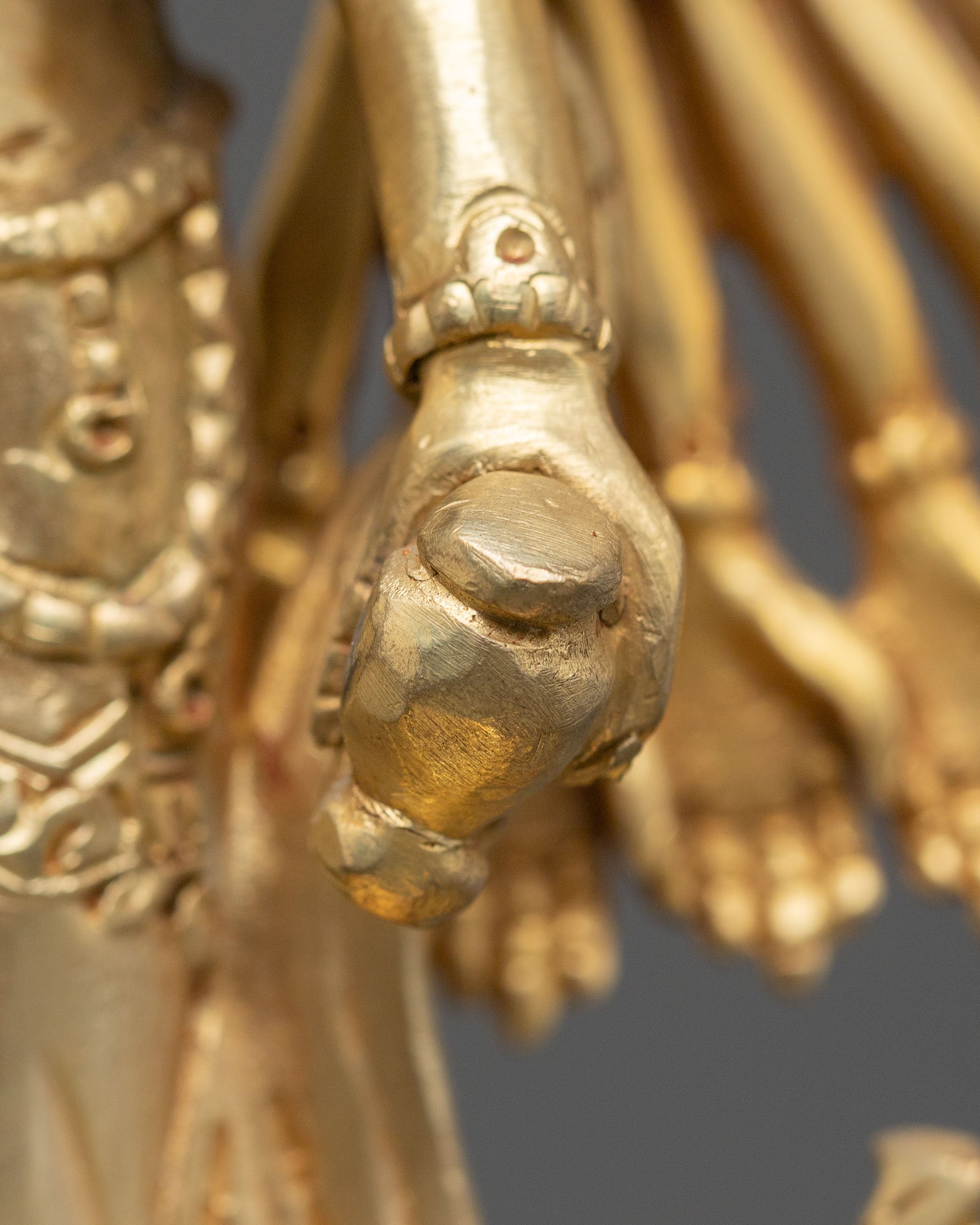1000 Armed Chenrezig Statue: Boundless Compassion
