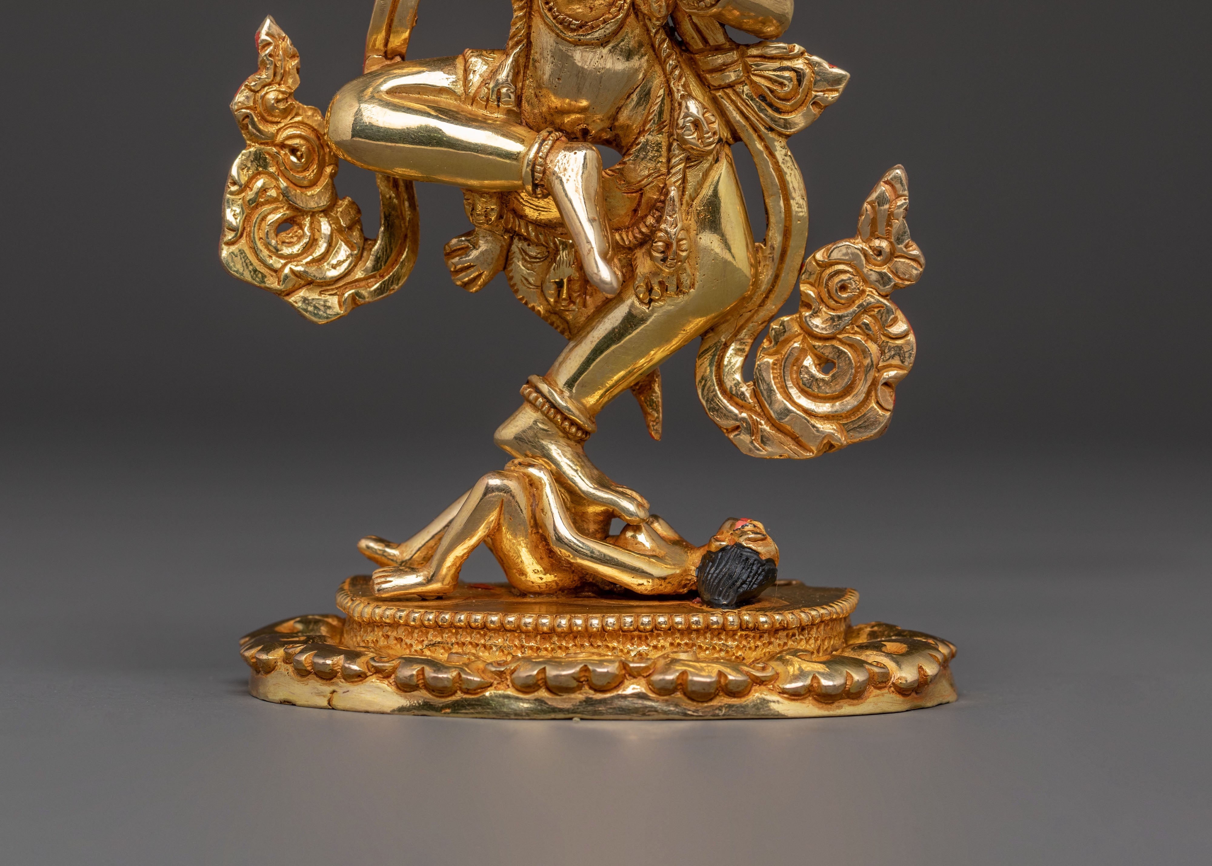 Fierce Guardian Simhamukha Statue – Gilded Copper Art