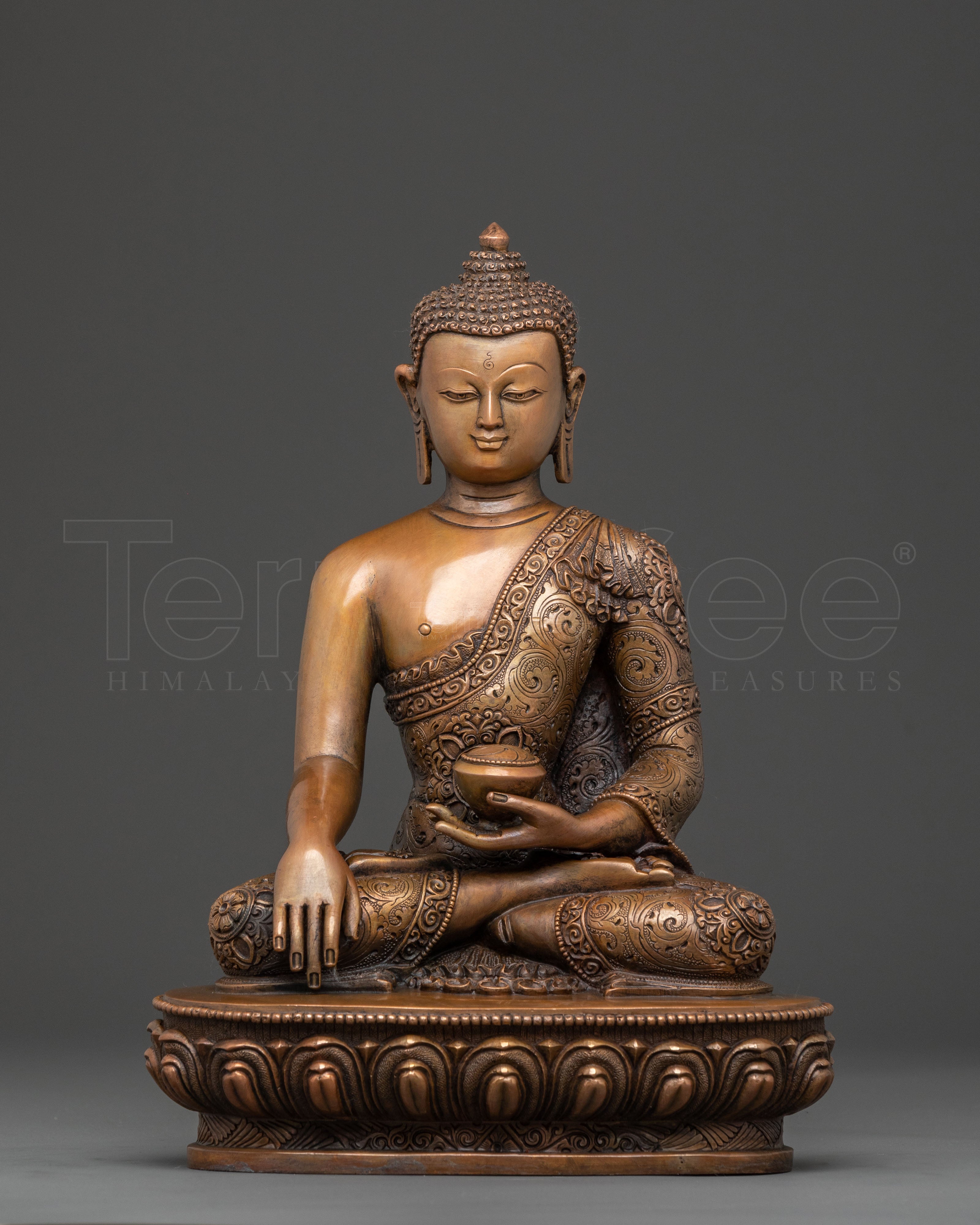 Handcrafted Copper Shakyamuni Buddha Statue - Artisanal Patina