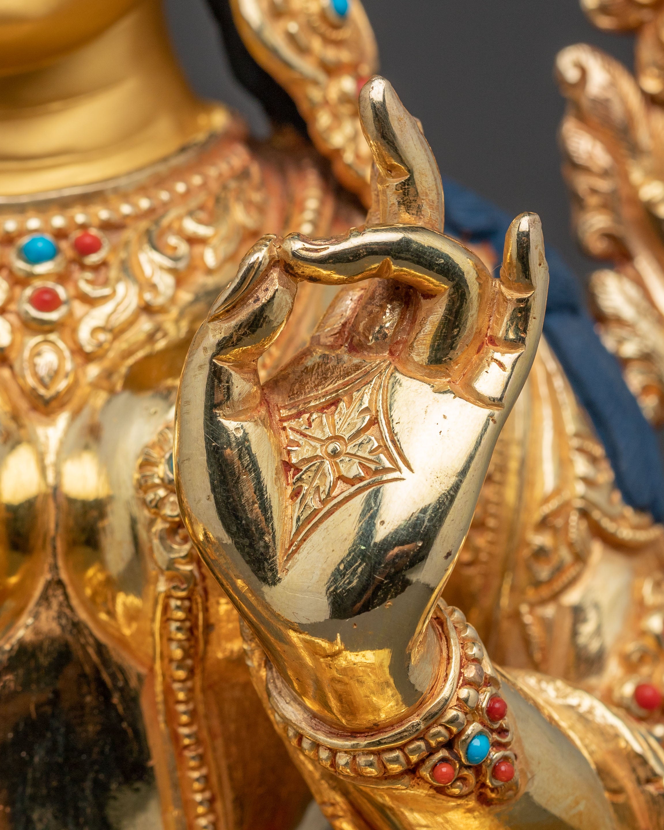 Sacred Statue of Mother Shyama Tara – Hand-Gilded Copper Statue