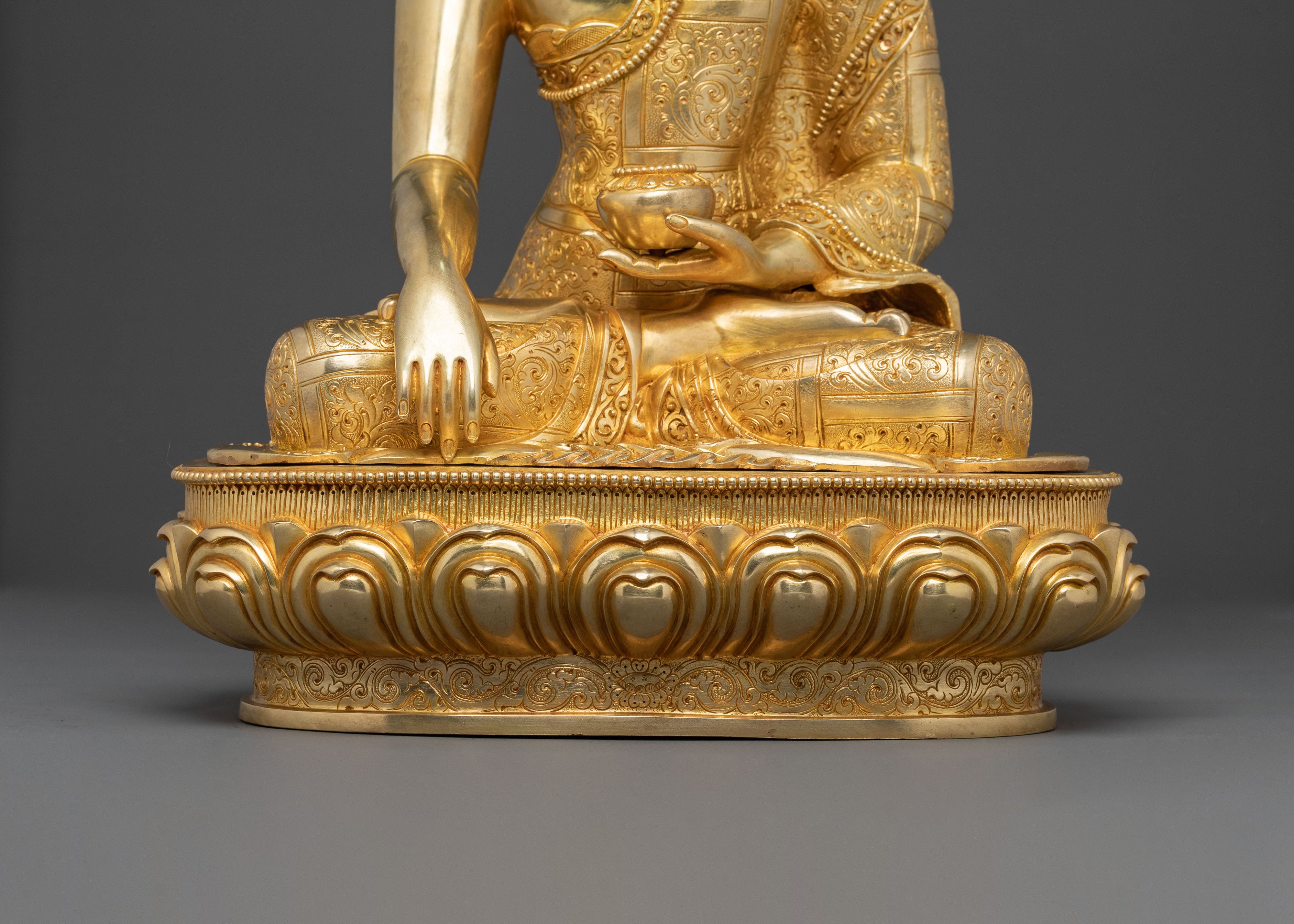 Shakyamuni Spiritual Statue: 24K Gold Gilded Icon