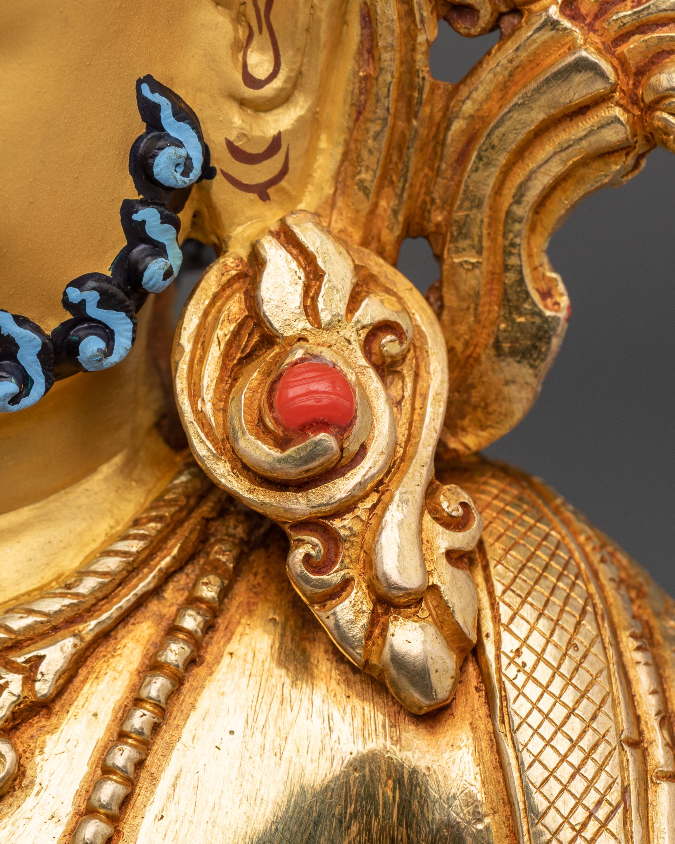 A Radiant Handmade Dzambhala Protector Statue