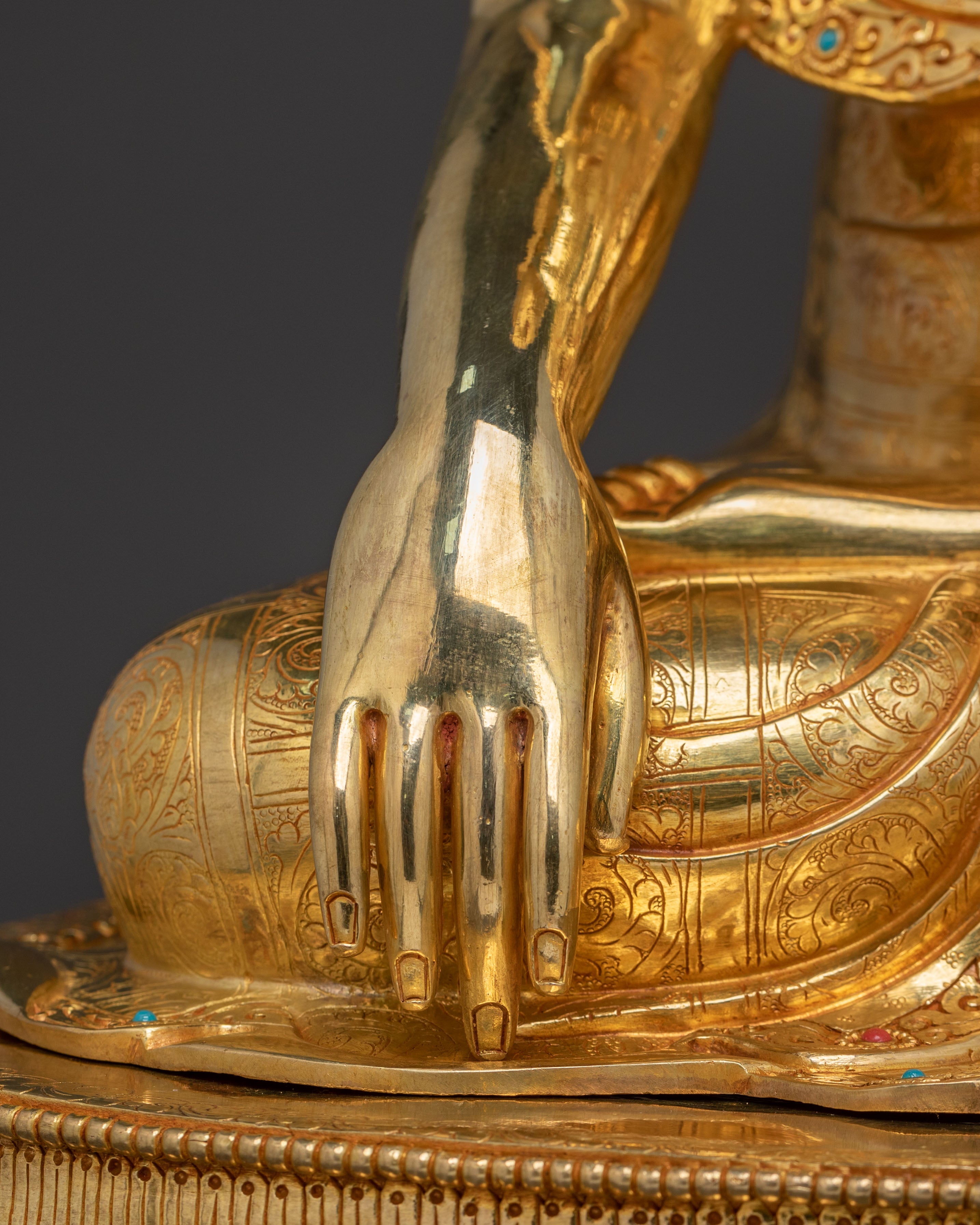 Shakyamuni Buddha Enlightened Golden Statue