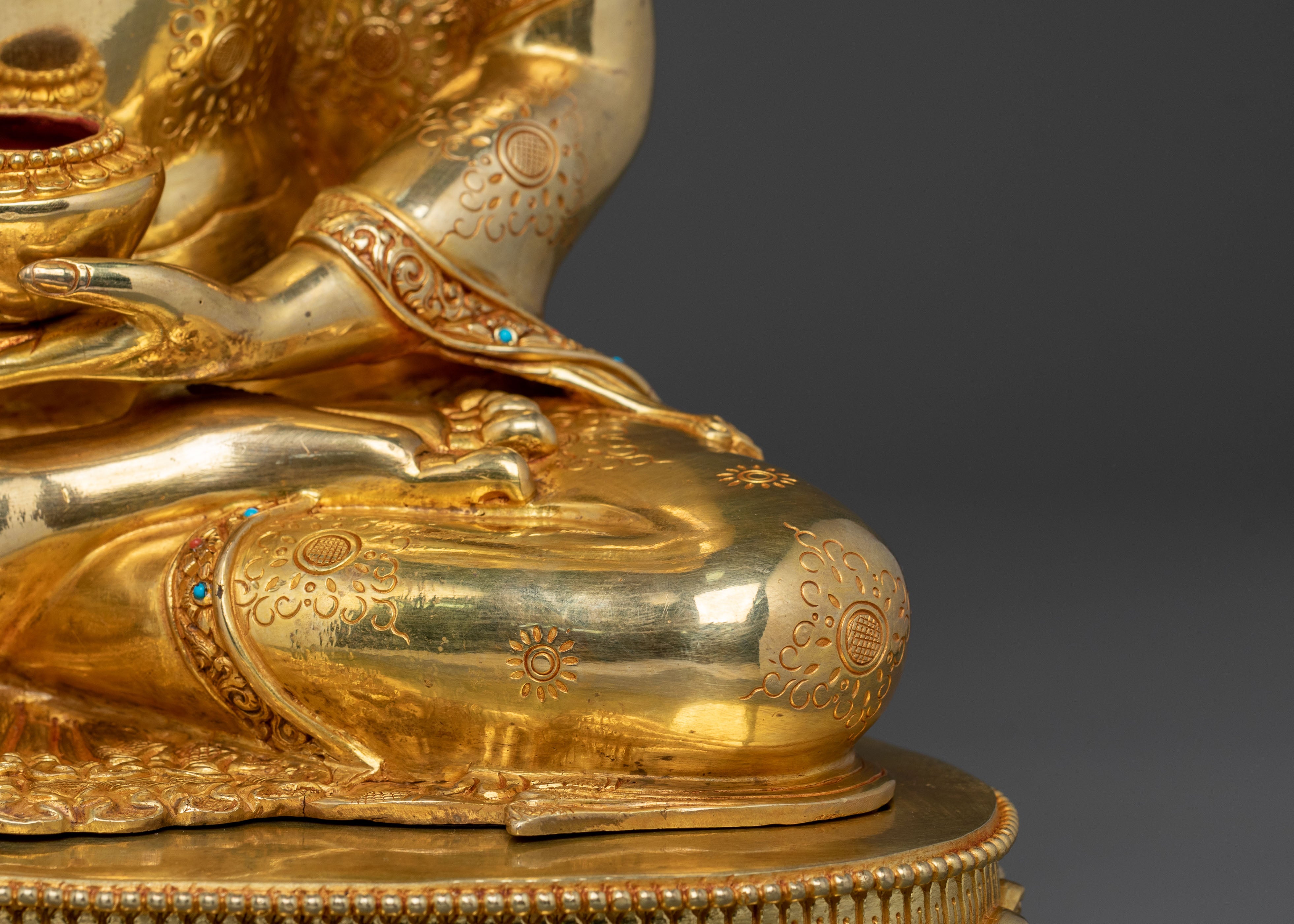 Statue of Shakyamuni Buddha | Dharma Teaching