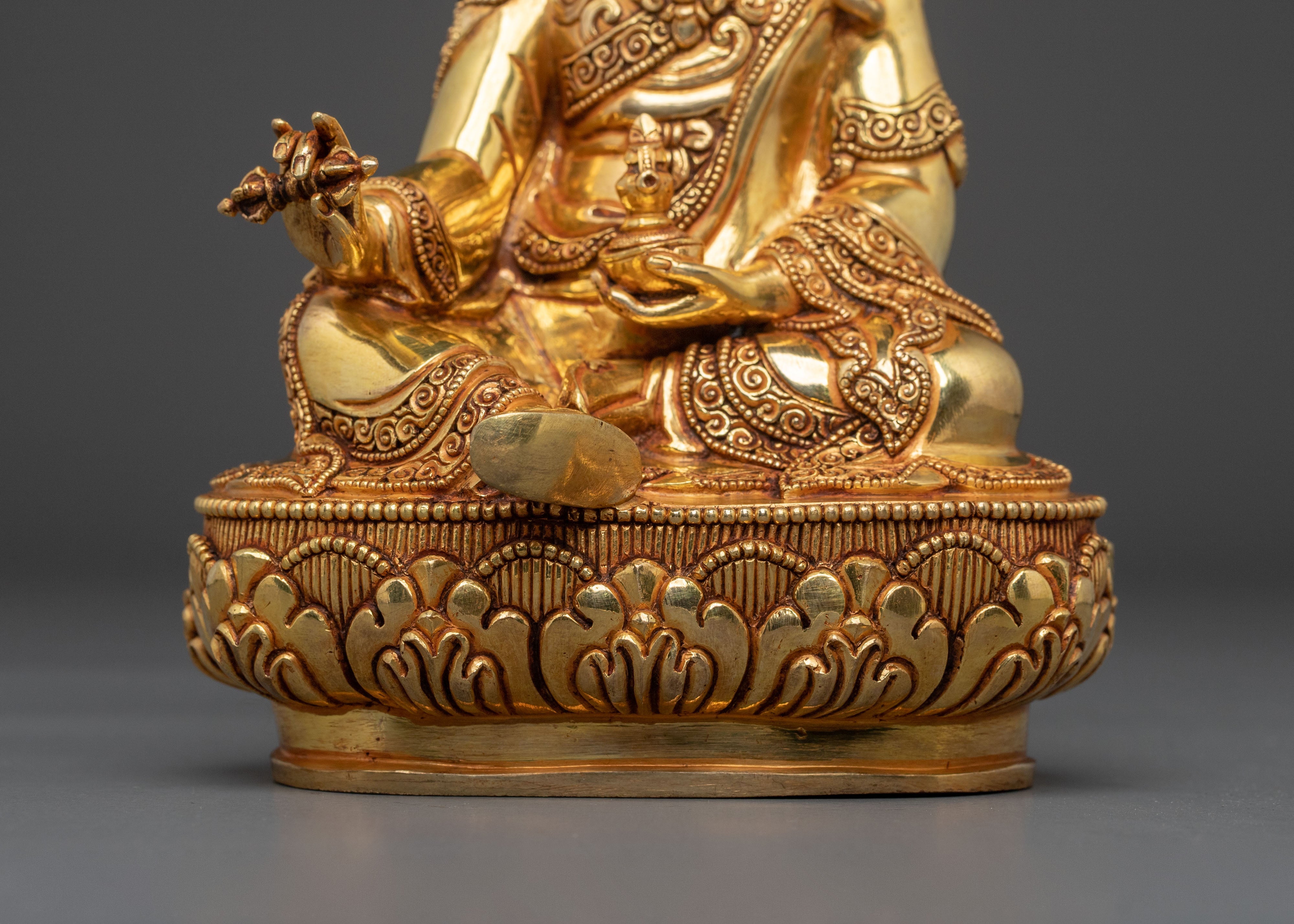 Guru Rinpoche Statue | Tibetan Buddhist Master